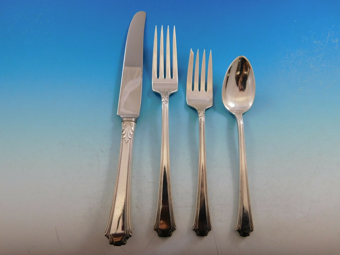 Wallace Georgian Colonial Sterling Silver 4-Piece Place Setting: Wallace Georgian Colonial Sterling Silver 4-Piece Place Setting Discover the elegance of the Georgian Colonial pattern by Wallace with this sterling silver 4-piece regular size place setting. Crafted 