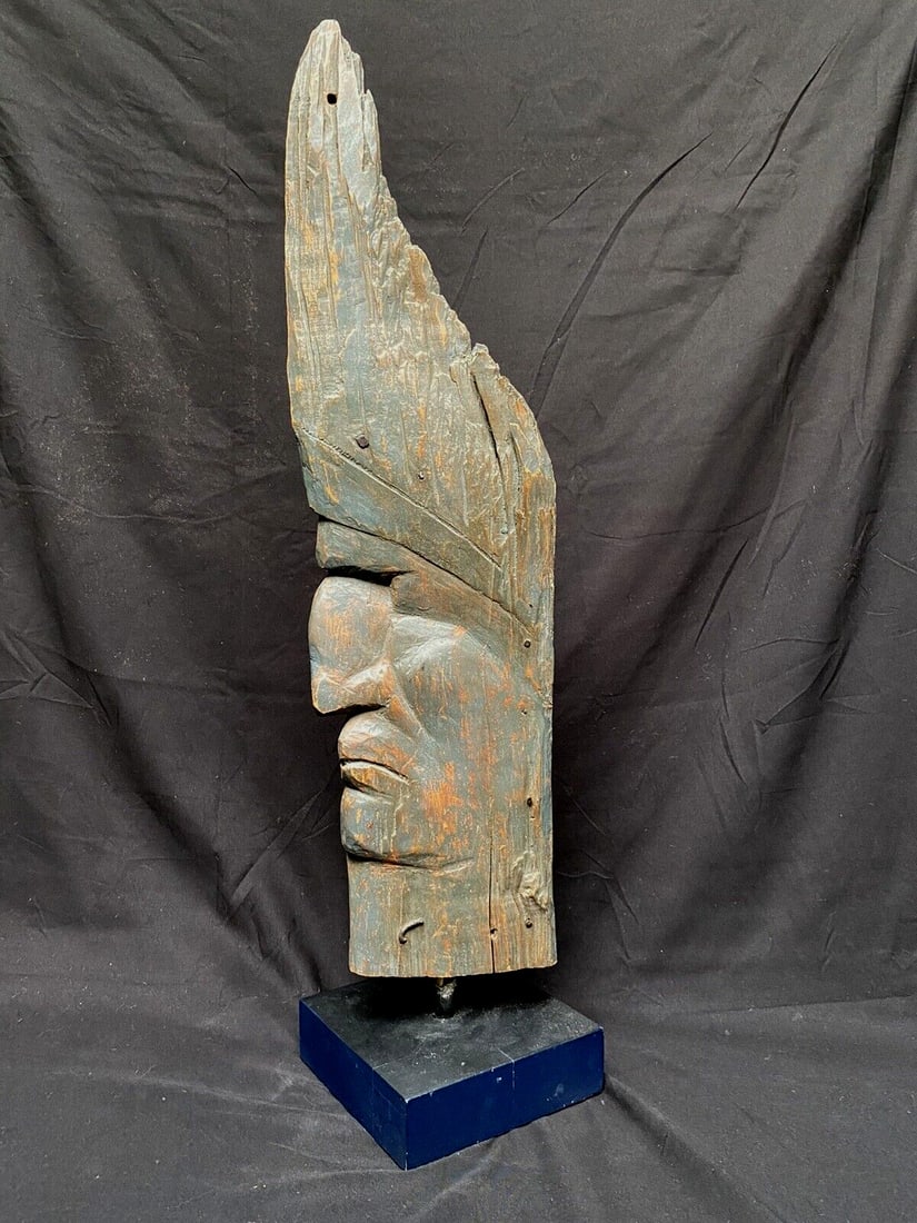 19th Century Folk Art Native American Chief Carved Wood Trade Sign Fragment: 19th Century Folk Art Native American Chief Carved Wood Trade Sign Fragment Antique 19th century Native American store trade sign or weathervane fragment, hand carved from a single piece of wood and m