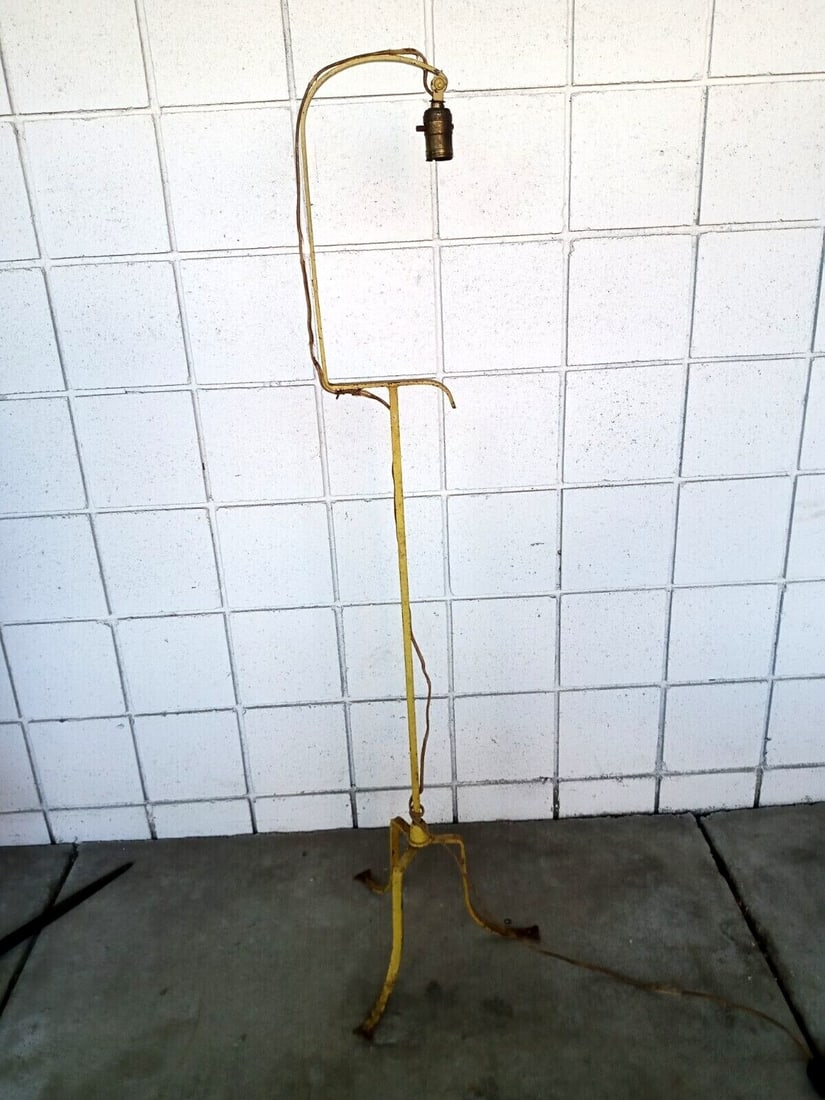 Spanish Revival Wrought Iron Floor Lamp 53 in with 14 in Base (1 of 11)