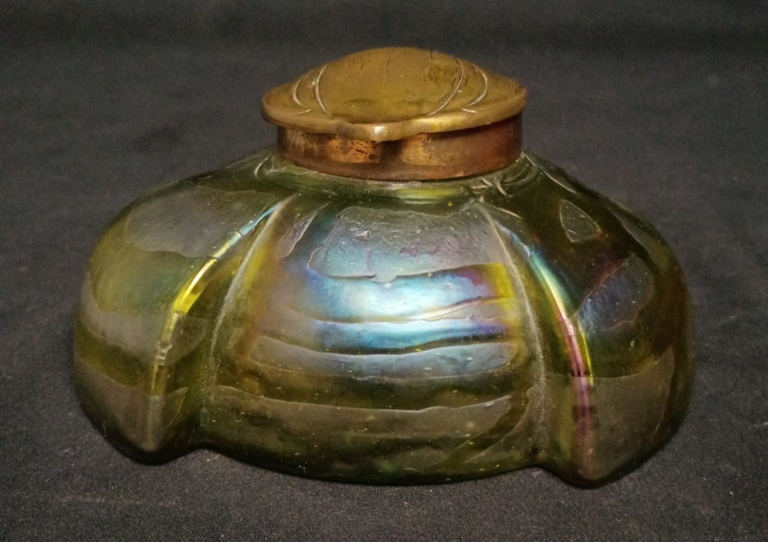 Austrian iridescent art glass inkwell Kralik or Loetz 5 inch (1 of 12)