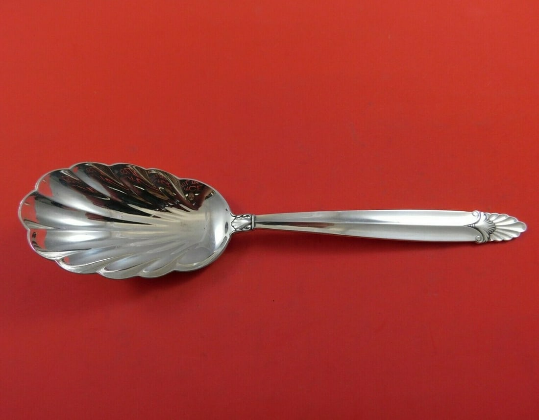 International Sterling Silver Empress Salad Serving Spoon 9 Vintage: International Sterling Silver Empress Salad Serving Spoon 9 Vintage This exquisite vintage salad serving spoon, measuring 9 inches, showcases the elegant Empress pattern by International Sterling. Cra