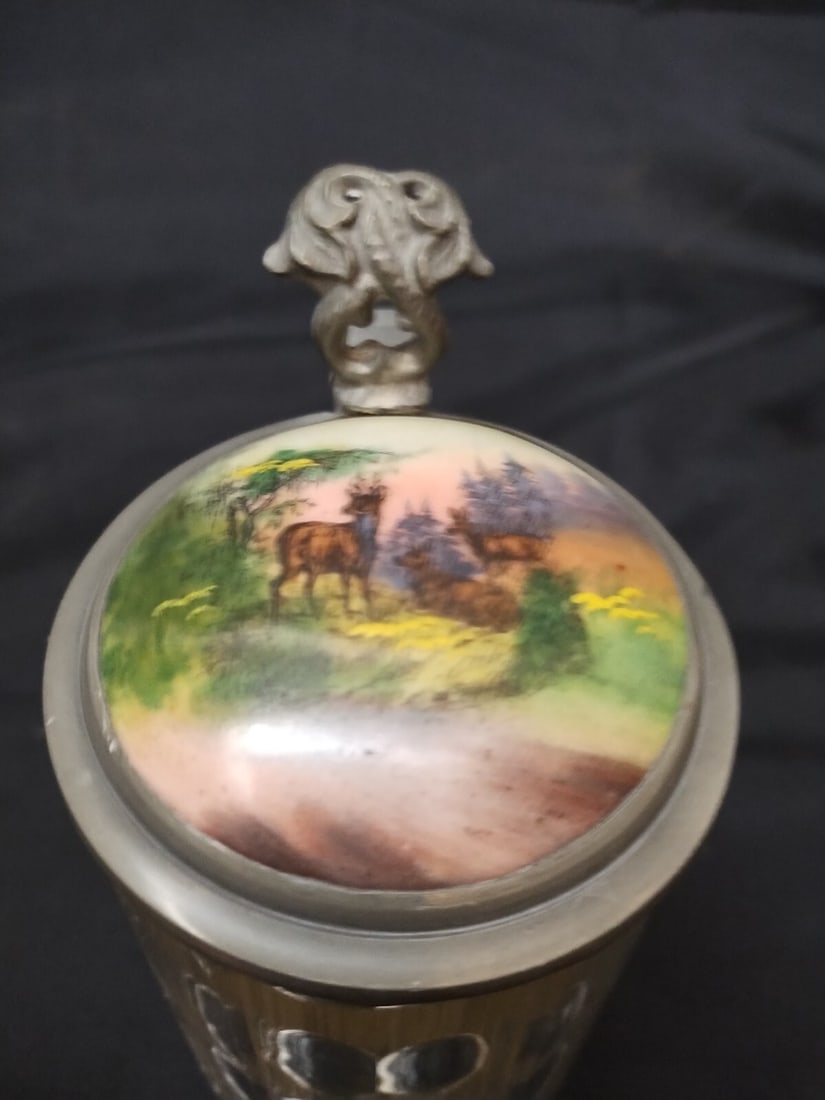 German lidded beer stein with deer forest hunting scene 0.5L (1 of 12)