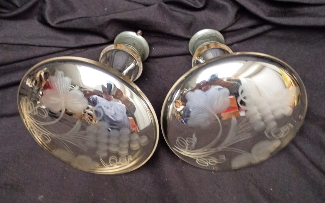 Pair of 19th Century Mercury Glass Gothic Grape Curtain Tiebacks (1 of 5)