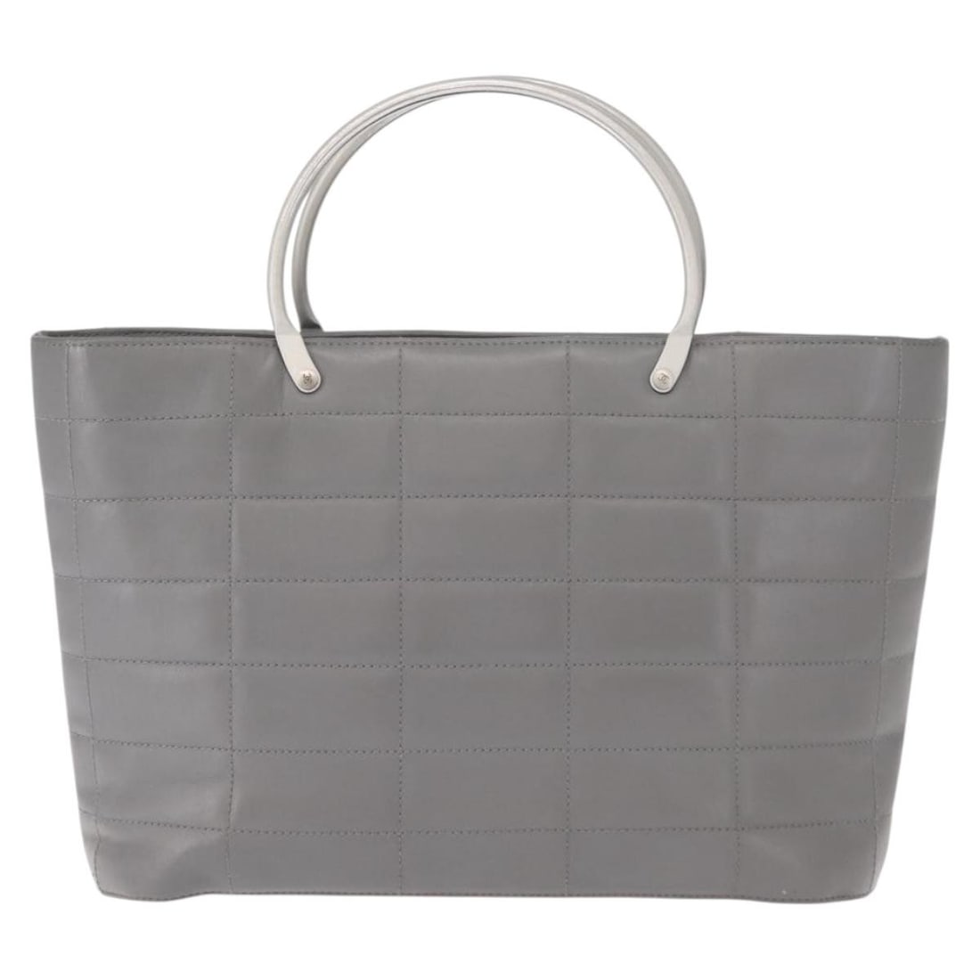 Gray Quilted Lambskin Leather Chanel Vintage Chocolate Bar Tote Bag: Gray Quilted Lambskin Leather Chanel Vintage Chocolate Bar Tote Bag This pre-owned Chanel Vintage Chocolate Bar Metal Ring Tote in gray lambskin leather features a quilted design and metal ring handle
