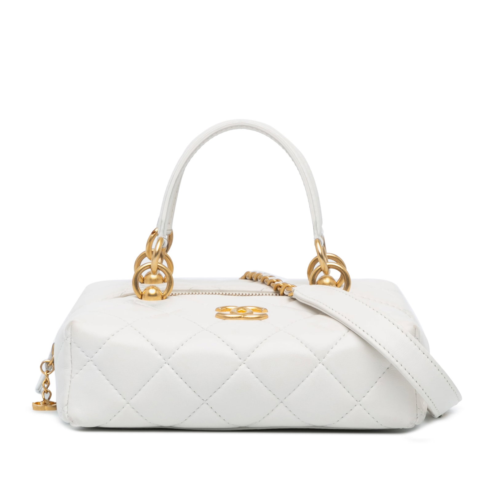 Chanel Metiers d'Art CC Quilted Lambskin White Box Bag: Chanel Metiers d'Art CC Quilted Lambskin White Box Bag This elegant Chanel Metiers d'Art CC Quilted Lambskin Box with Top Handle Bag showcases a luxurious quilted lambskin leather body. It features fl