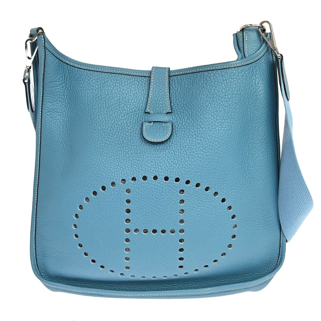 Hermes Evelyne Gen III GM 33 Blue Jean Taurillon Shoulder Bag: Hermes Evelyne Gen III GM 33 Blue Jean Taurillon Shoulder Bag Hermes Evelyne 2 33 GM shoulder bag in Blue Jean Taurillon Clemence leather. This women's shoulder bag features a snap closure, logo accen