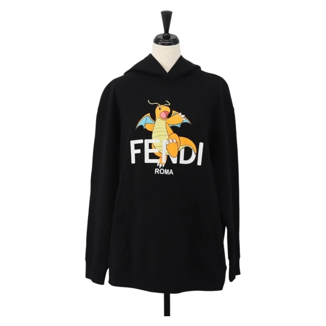 Black Cotton Long Sleeve Tee FENDI Parker Kairyu XS: Black Cotton Long Sleeve Tee FENDI Parker Kairyu XS FENDI x FRGMT x POKEMON Parker Kairyu long-sleeved T-shirt in black cotton. This women's top is made in Italy and is presented in excellent conditio