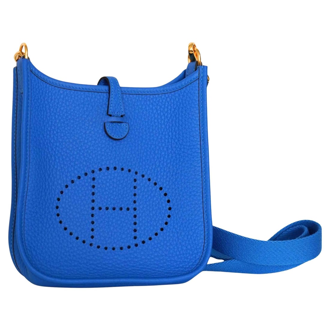Hermes Evelyne Leather Crossbody Bag in Bleu De France: Hermes Evelyne Leather Crossbody Bag in Bleu De France Hermes Evelyne Bleu De France leather crossbody bag from the 2010- period. It measures 7 in long, 6.75 in wide, and 2.25 in deep, with a 44.5 in 