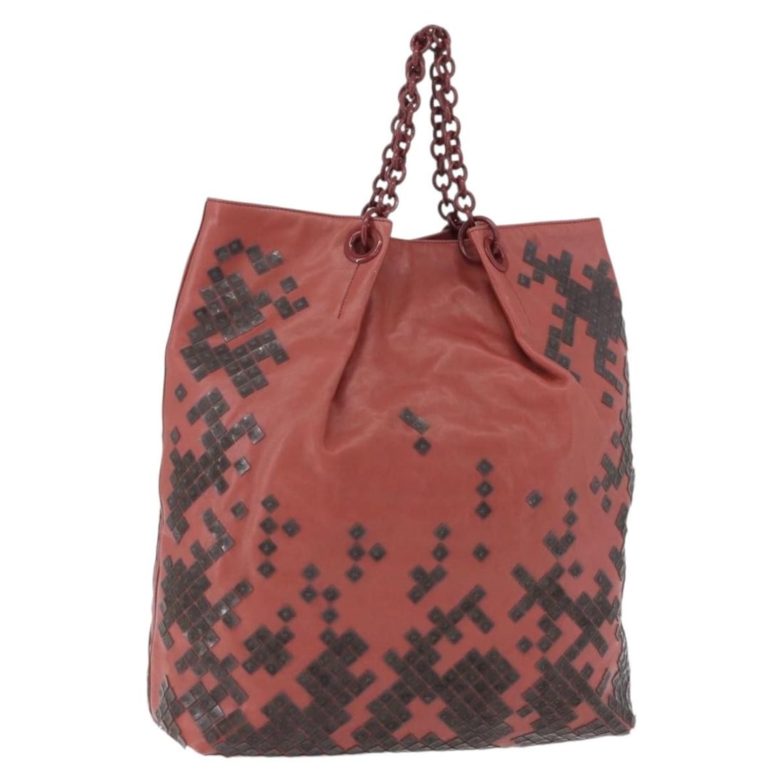 Bottega Veneta Pink Leather Chain Handbag Made in Italy: Bottega Veneta Pink Leather Chain Handbag Made in Italy Authentic Bottega Veneta pink leather handbag with chain detailing. This women's handbag is made in Italy and shows reasonable wear and tear con