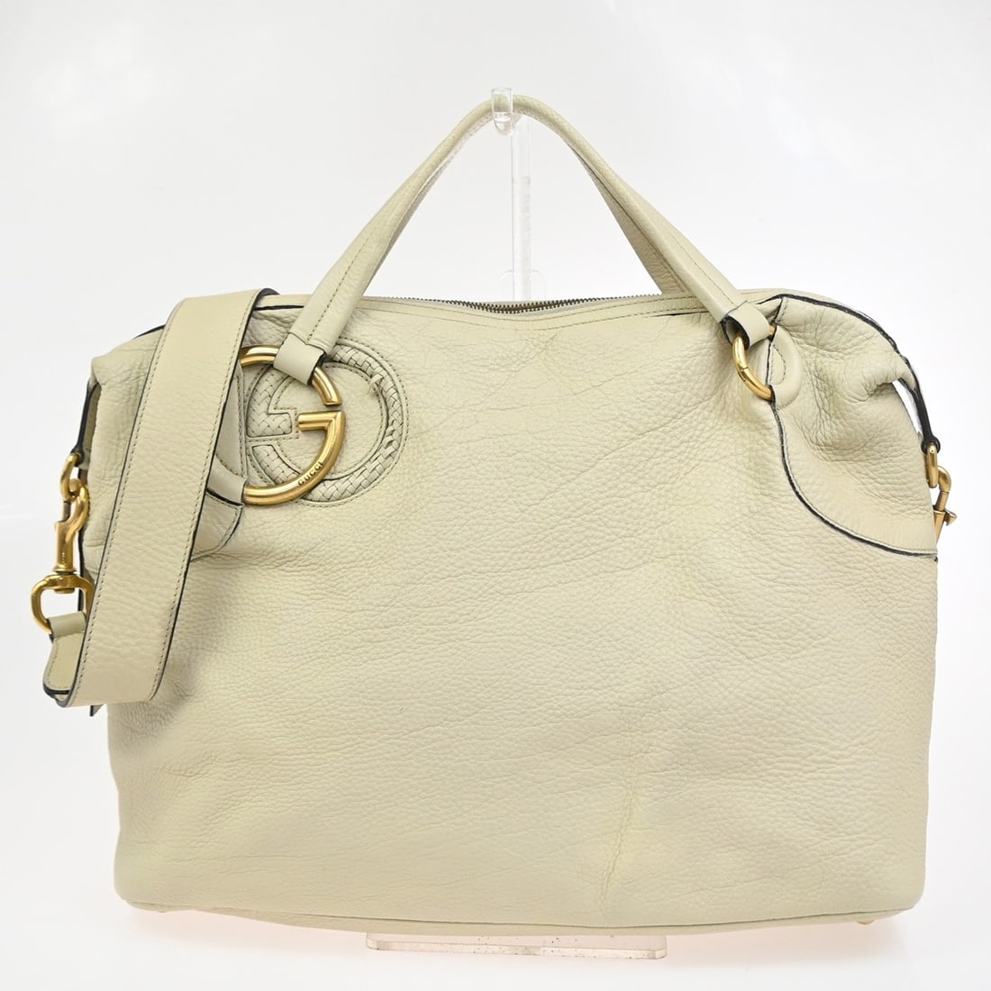 Gucci Twill Satchel White Leather Handbag: Gucci Twill Satchel White Leather Handbag Gucci Twill Satchel in white leather. This satchel is made in Italy and is presented in good condition, with visible wear to the exterior including torn areas