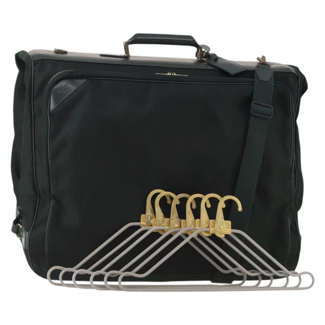 Louis Vuitton M30704 Taiga Leather Garment Cover Epicea France: Louis Vuitton M30704 Taiga Leather Garment Cover Epicea France Louis Vuitton Taiga Portable Cinque Cintre garment cover in Epicea Taiga leather. Made in France, this garment cover includes a name tag,