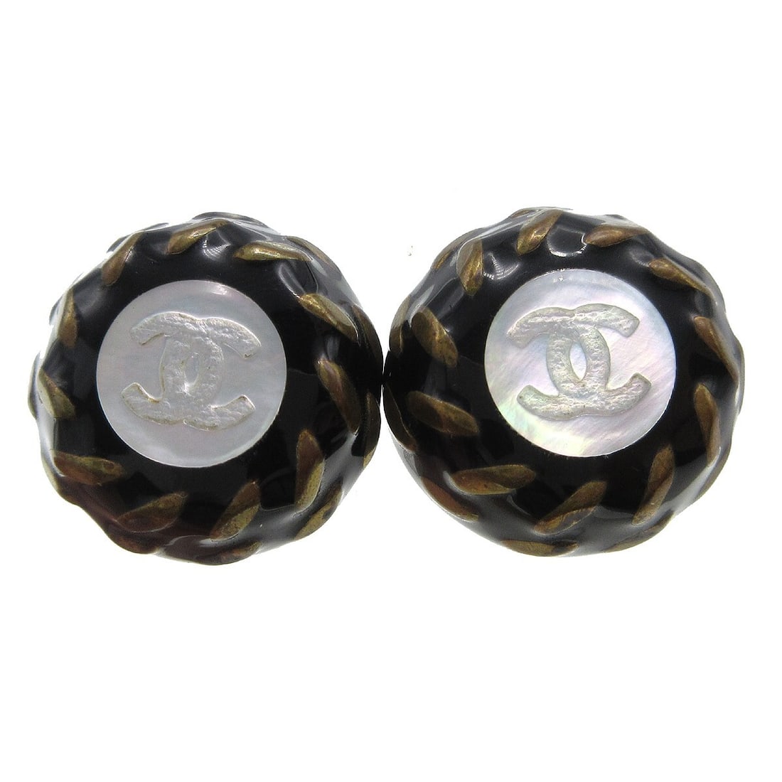 Vintage Chanel CC Logo Button Clip-On Earrings Black Gold-Plated (1 of 5)