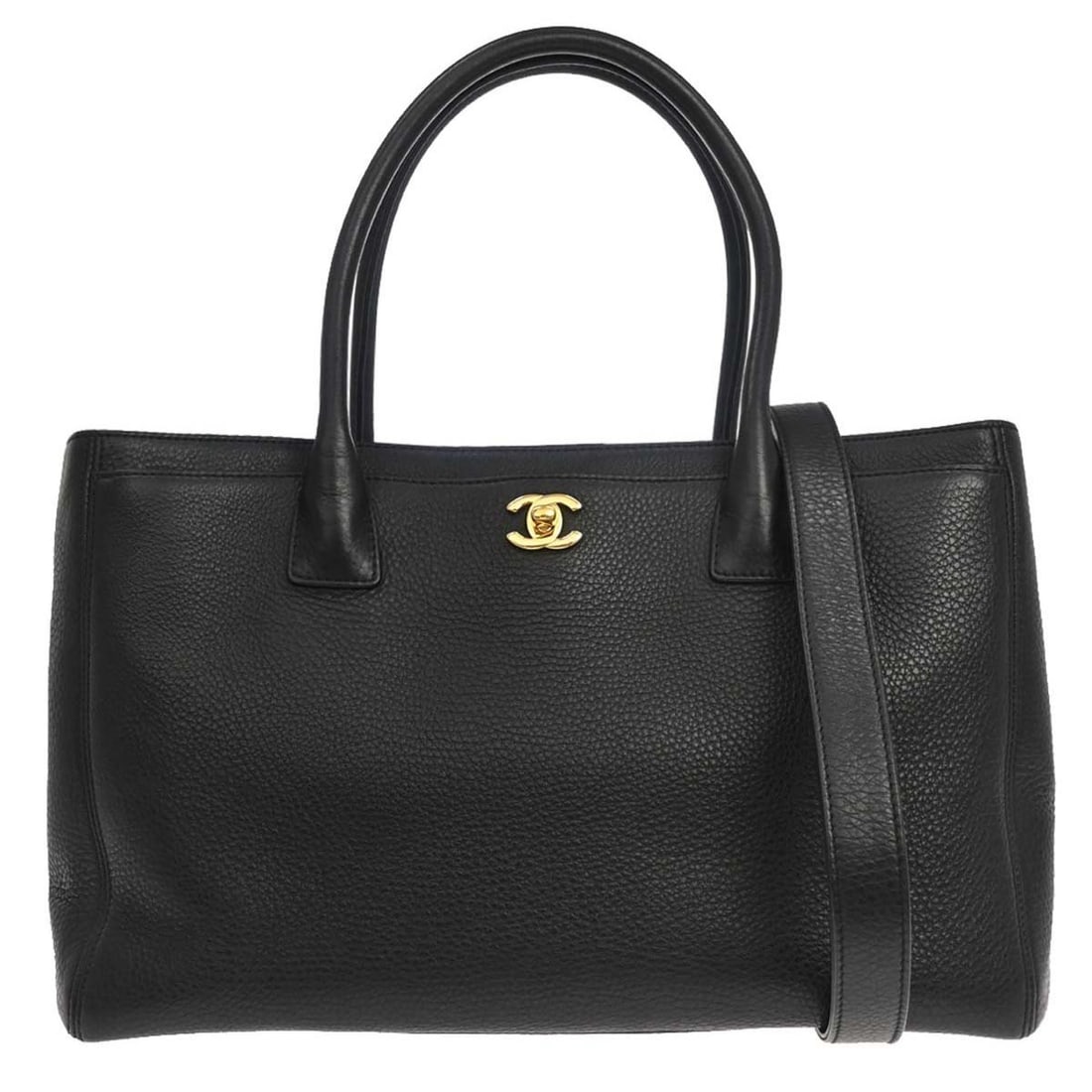 CHANEL Executive Cerf 2way Black Deerskin Tote Bag: CHANEL Executive Cerf 2way Black Deerskin Tote Bag Chanel Black Deerskin Executive Cerf 2way Tote Bag in very good condition. This medium tote features a turn lock closure, double handles, and a shoul