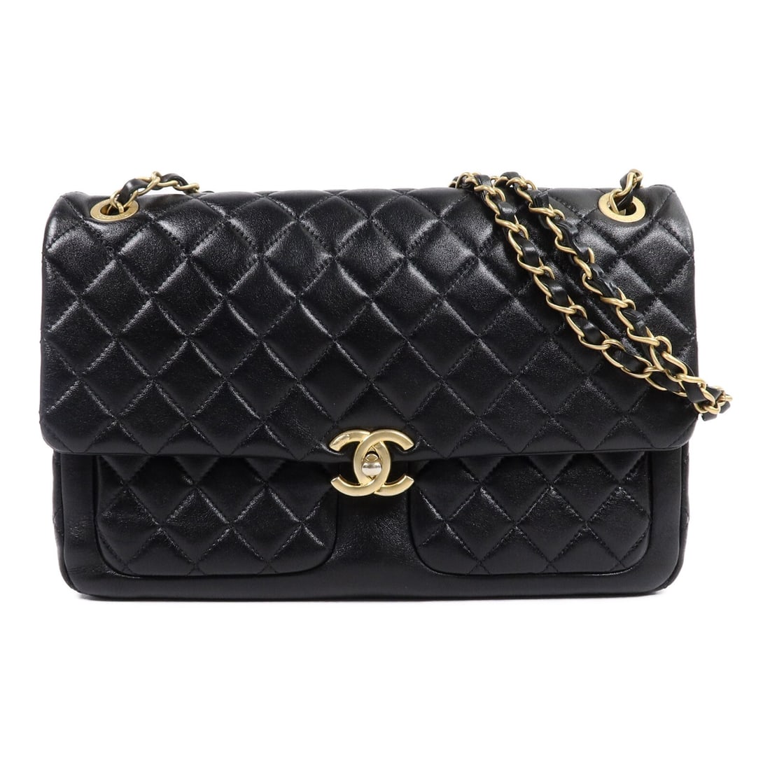 CHANEL AS4465 CC Shoulder Bag Black Lambskin Gold Tone Chain: CHANEL AS4465 CC Shoulder Bag Black Lambskin Gold Tone Chain A CHANEL CC chain shoulder bag in black lambskin leather with gold-tone hardware. The bag features a turn lock closure, multiple open inter