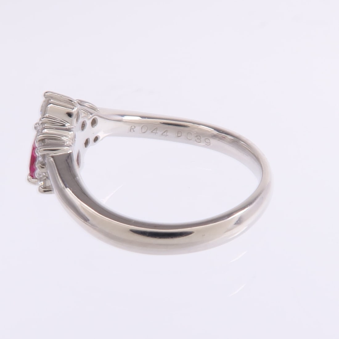 Pt900 Platinum Ruby Diamond Ring Size 6.25 - 6