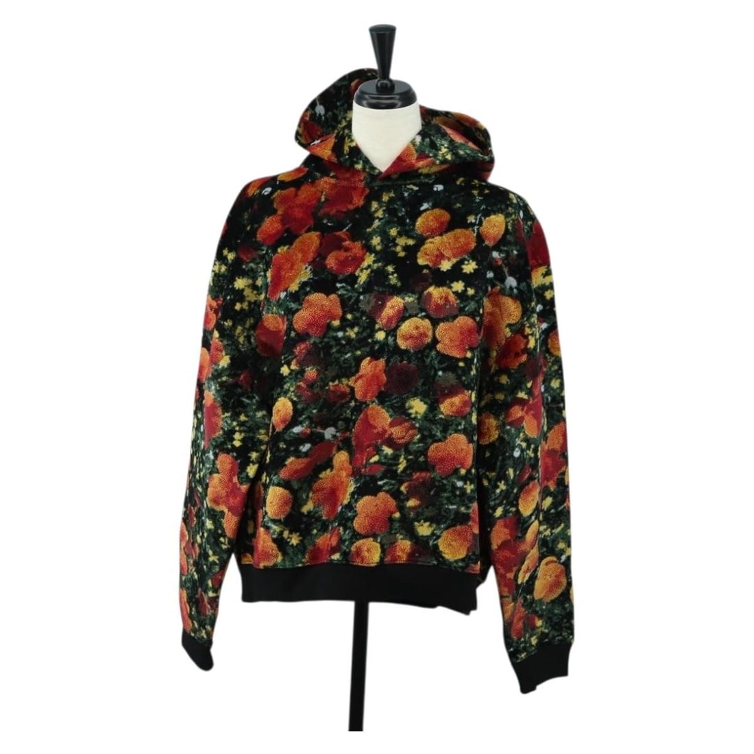 Louis Vuitton Poppys Velor Hoodie XS Black Red Women: Louis Vuitton Poppys Velor Hoodie XS Black Red Women Louis Vuitton women's long-sleeved top in velor, presented in black and red. The item is size XS and made in Italy. It is described as being in exc