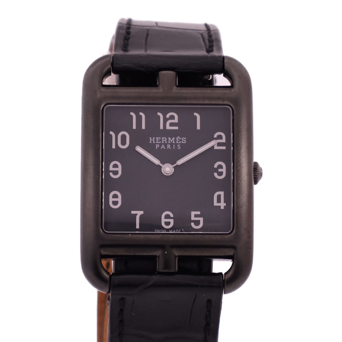 Hermes CC3.711 Capecod women's quartz wristwatch in black stainless steel: Hermes CC3.711 Capecod women's quartz wristwatch in black stainless steel Hermes Capecod Quartz Wristwatch model CC3.711 (2011) in black stainless steel, designed for ladies. It features a quartz move