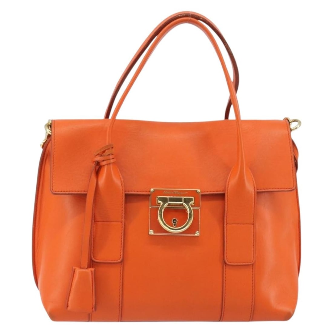Leather Satchel Salvatore Ferragamo Sookie Orange Womens Bag: Leather Satchel Salvatore Ferragamo Sookie Orange Womens Bag Salvatore Ferragamo Sookie Satchel in orange leather. This satchel shows overall worn condition with an out-of-shape exterior, light wear, 
