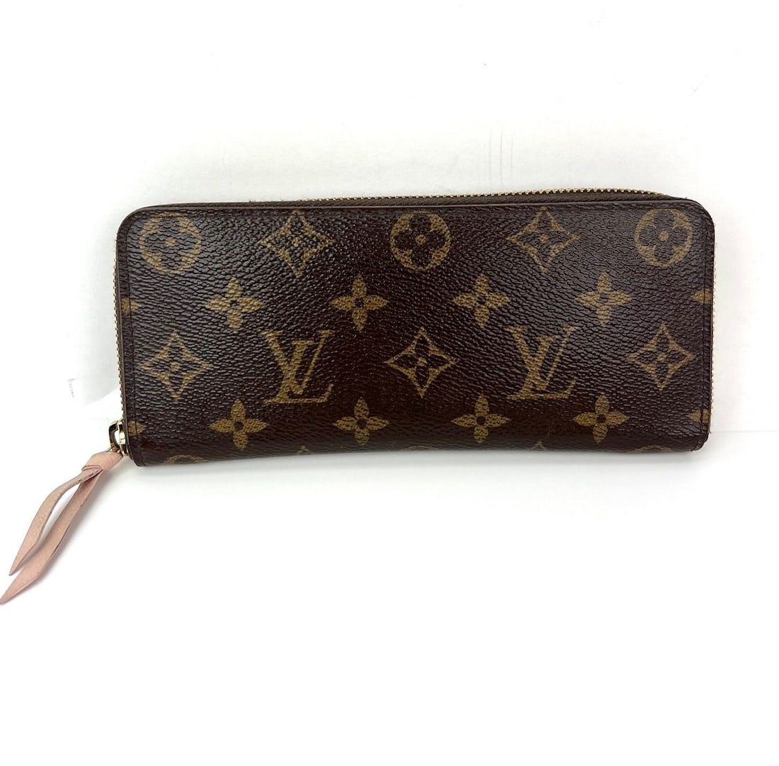Louis Vuitton Clemence Zip Around Wallet Monogram Rose Ballerine: Louis Vuitton Clemence Zip Around Wallet Monogram Rose Ballerine Louis Vuitton Clemence Monogram wallet in brown with Rose Ballerine. This women's zip-around wallet is crafted from canvas and leather 