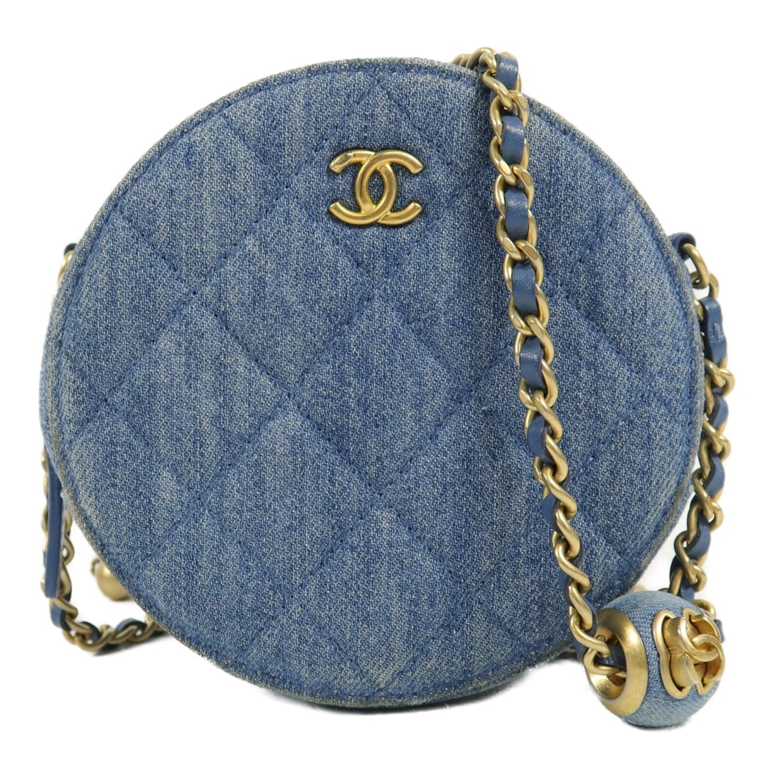 Chanel CC Denim Shoulder Bag Blue Chain GHW: Chanel CC Denim Shoulder Bag Blue Chain GHW CHANEL shoulder bag in blue denim with CC hardware and a chain shoulder strap. It is a women's regular-size bag made in France, with an exterior color and f