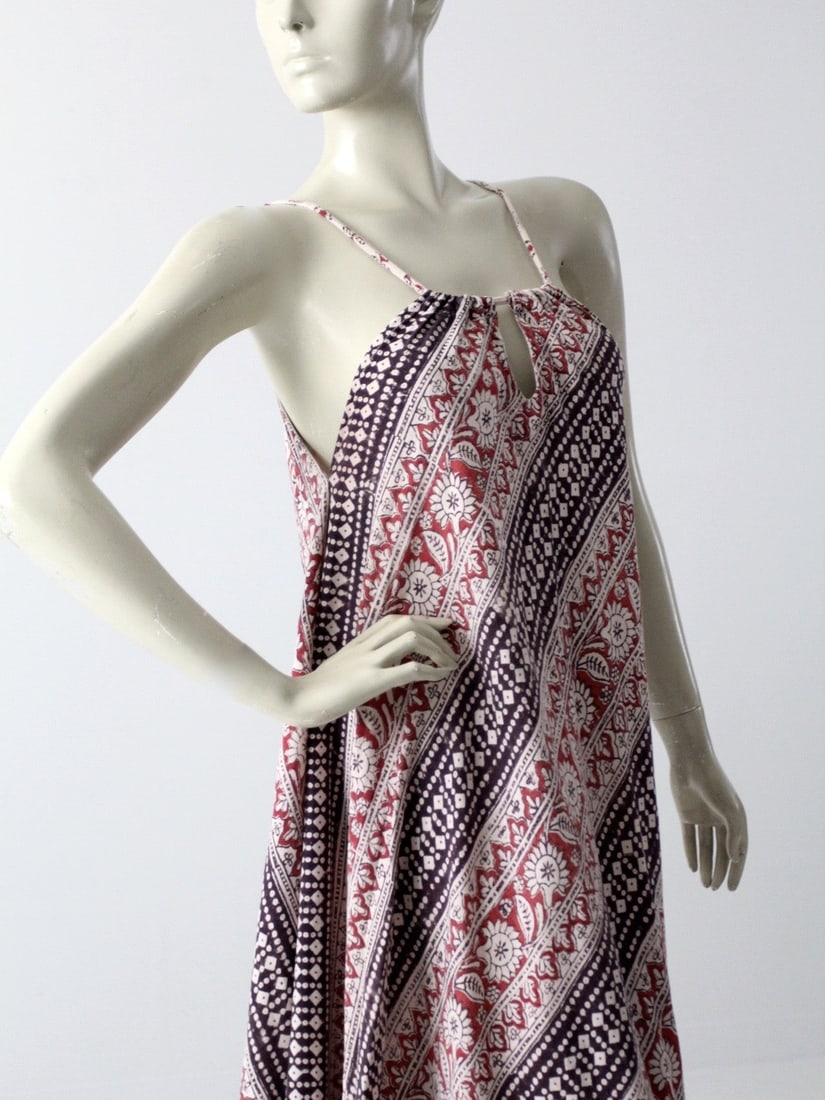 1970s Vintage Bohemian Cotton Maxi Sundress with Block Print: 1970s Vintage Bohemian Cotton Maxi Sundress with Block Print Embrace the spirit of the 1970s with this vintage Bohemian maxi sundress crafted from light and airy India cotton. This delightful sundress