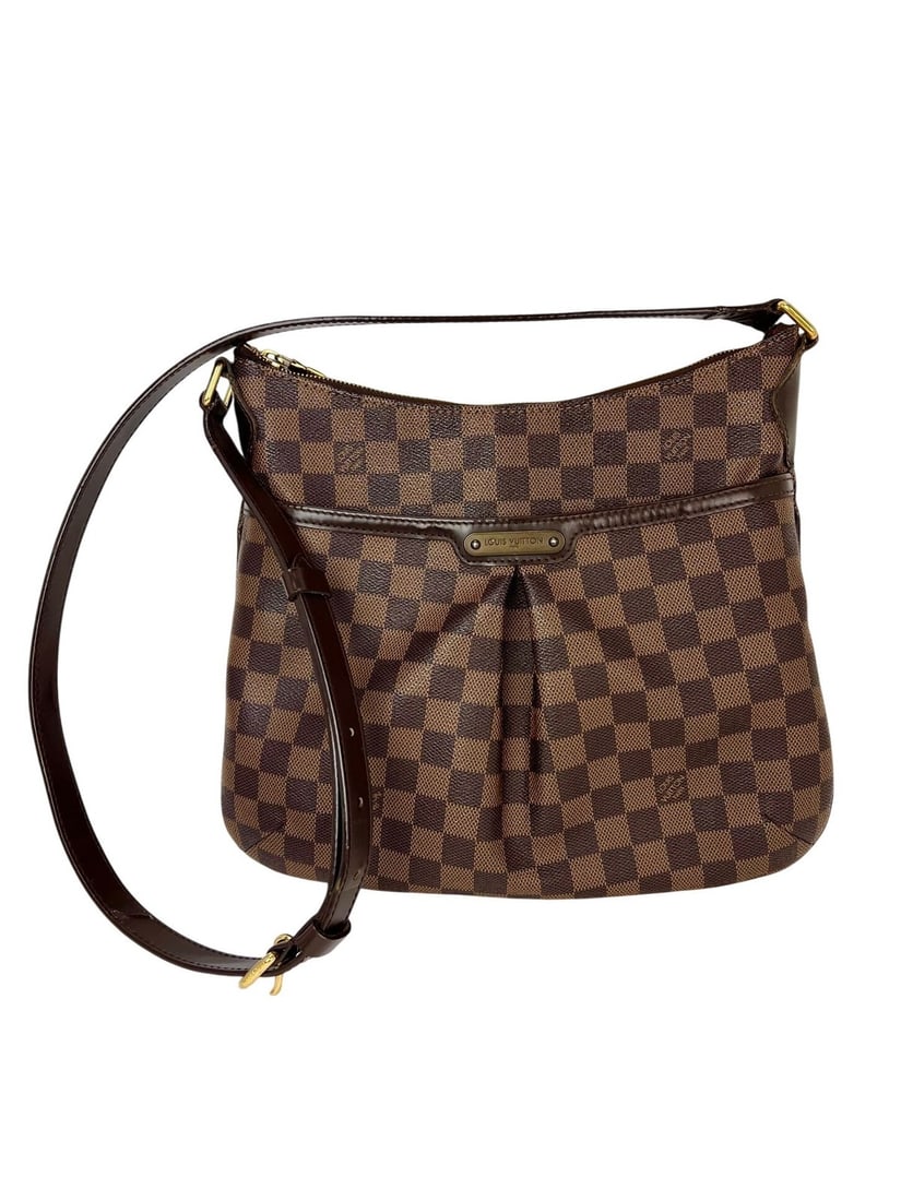 Louis Vuitton Bloomsbury PM Crossbody Bag Damier Ebene Canvas: Louis Vuitton Bloomsbury PM Crossbody Bag Damier Ebene Canvas Pre-owned Louis Vuitton Bloomsbury PM crossbody messenger bag in Damier Ebene coated canvas. This vintage women's bag features a zip closu