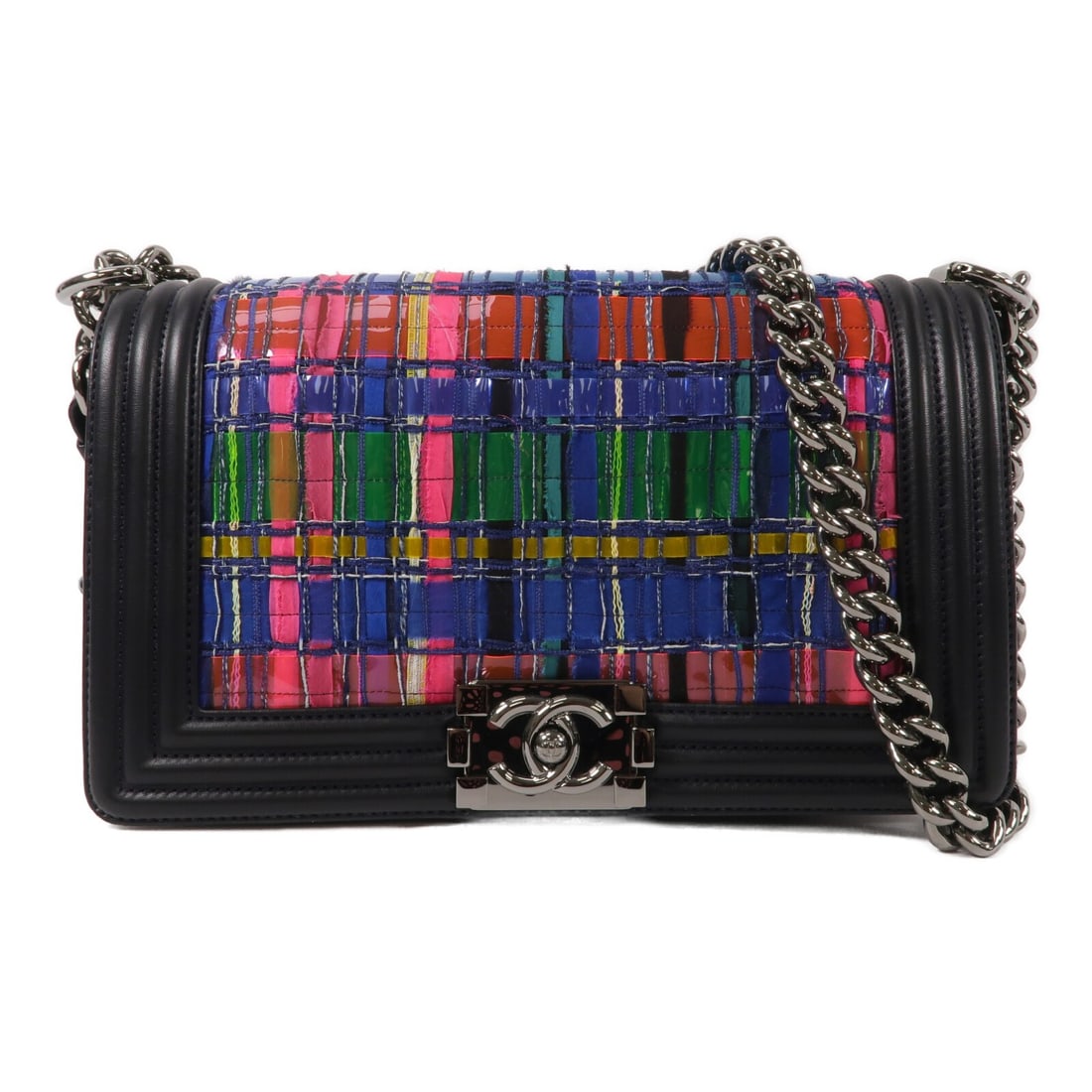 Chanel Boy 25 Chain Shoulder Bag Black Multicolor Lambskin PVC: Chanel Boy 25 Chain Shoulder Bag Black Multicolor Lambskin PVC CHANEL Boy 25 chain shoulder bag in black and multicolor, crafted from lambskin leather and PVC. It features a flap pocket and comes with