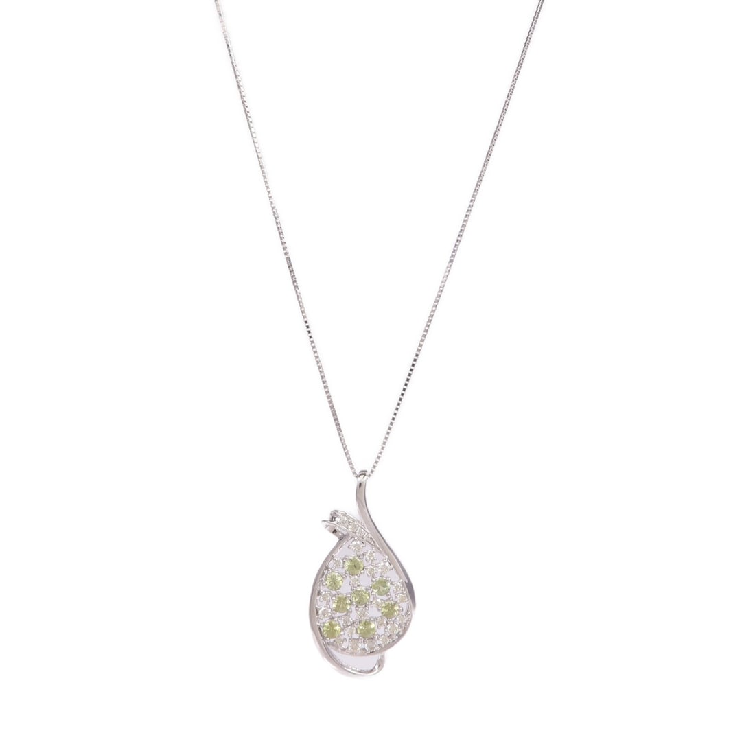 Pt950 Pt850 Platinum Necklace with Demantoid Garnet and Diamond: Pt950 Pt850 Platinum Necklace with Demantoid Garnet and Diamond A women's necklace featuring demantoid garnet and diamond accents in platinum. The piece is described in green and clear tones, with a n