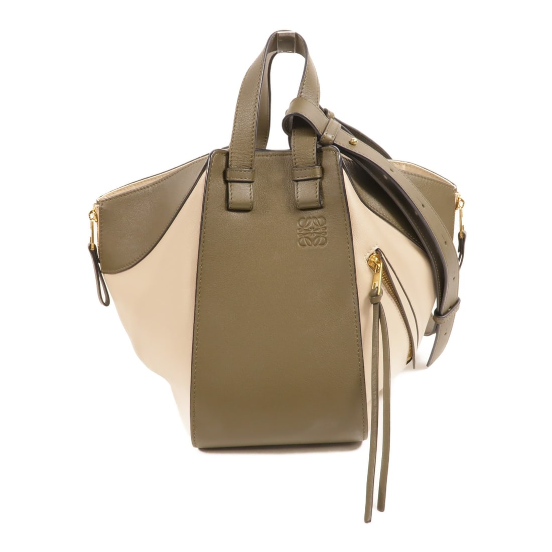 LOEWE Hammock Medium Calfskin 2way Bag Green Beige: LOEWE Hammock Medium Calfskin 2way Bag Green Beige LOEWE Hammock Medium 2way shoulder bag in green and beige calfskin leather. This women's bag is made in Spain and features both top handles and a sho