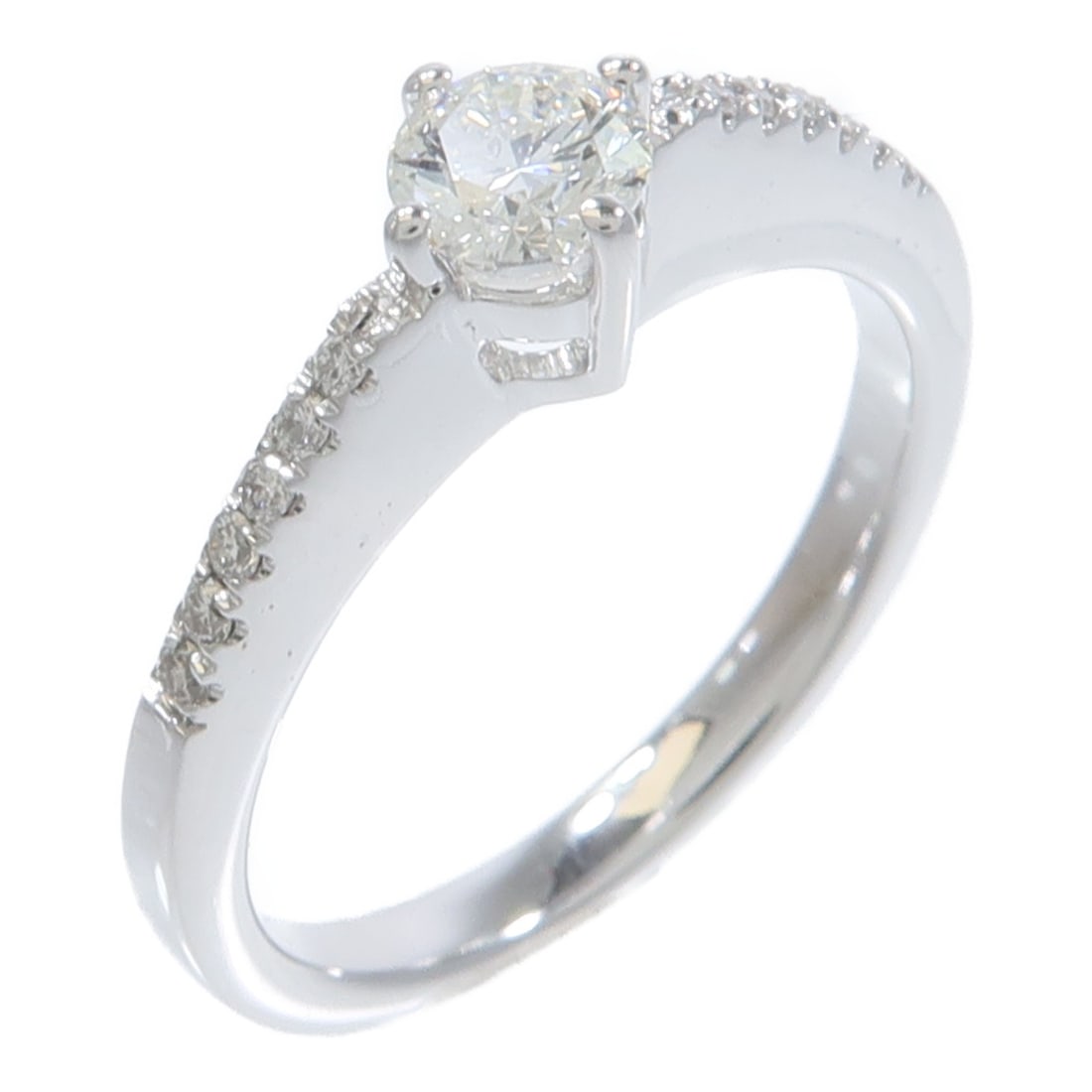 18K White Gold Diamond Ring Size 5.25 0.39ct: 18K White Gold Diamond Ring Size 5.25 0.39ct Women's diamond ring crafted in 18K white gold with a clear-toned diamond design. This ring is presented in very good condition and comes without accessori