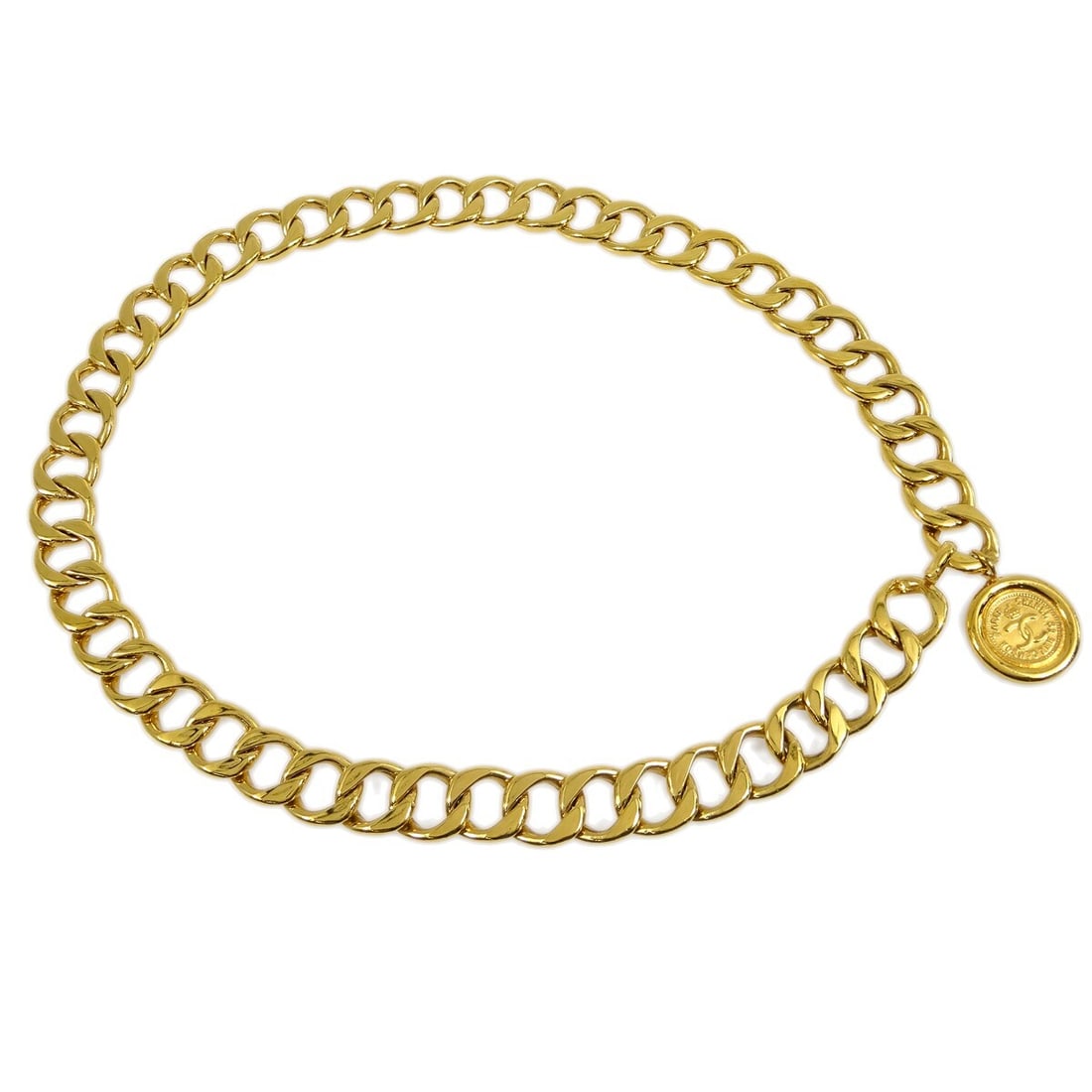 Chanel Gold Plated Medallion Chain Belt One Size Women: Chanel Gold Plated Medallion Chain Belt One Size Women A Chanel chain belt in a small size, designed in gold-plated material and made in France. The piece is listed in very good condition and is prese