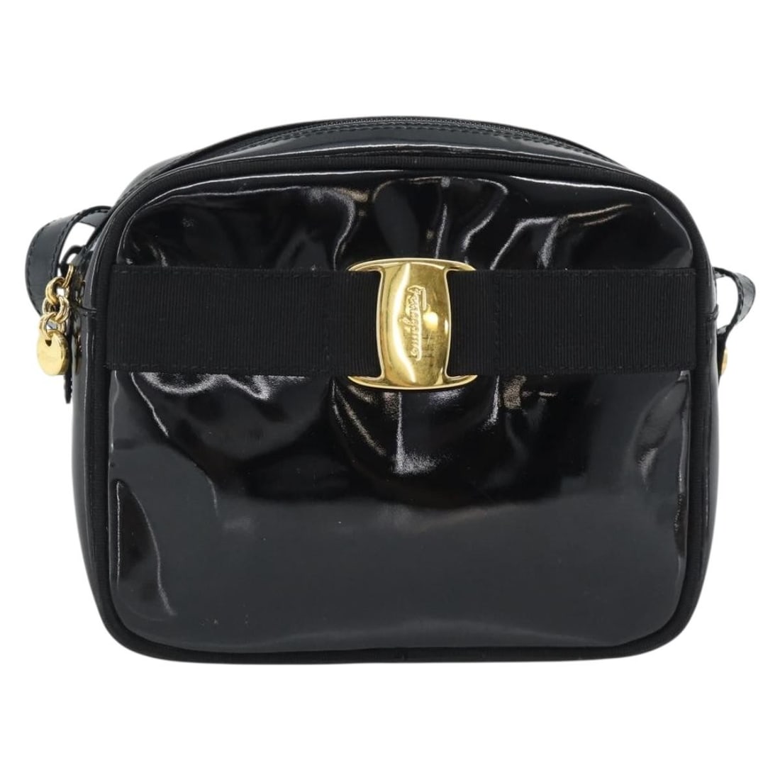 Salvatore Ferragamo Vala black patent leather shoulder bag: Salvatore Ferragamo Vala black patent leather shoulder bag Salvatore Ferragamo Vala patent leather bag in black. Made in Italy, this women's bag features the Vala design and remains in good condition 