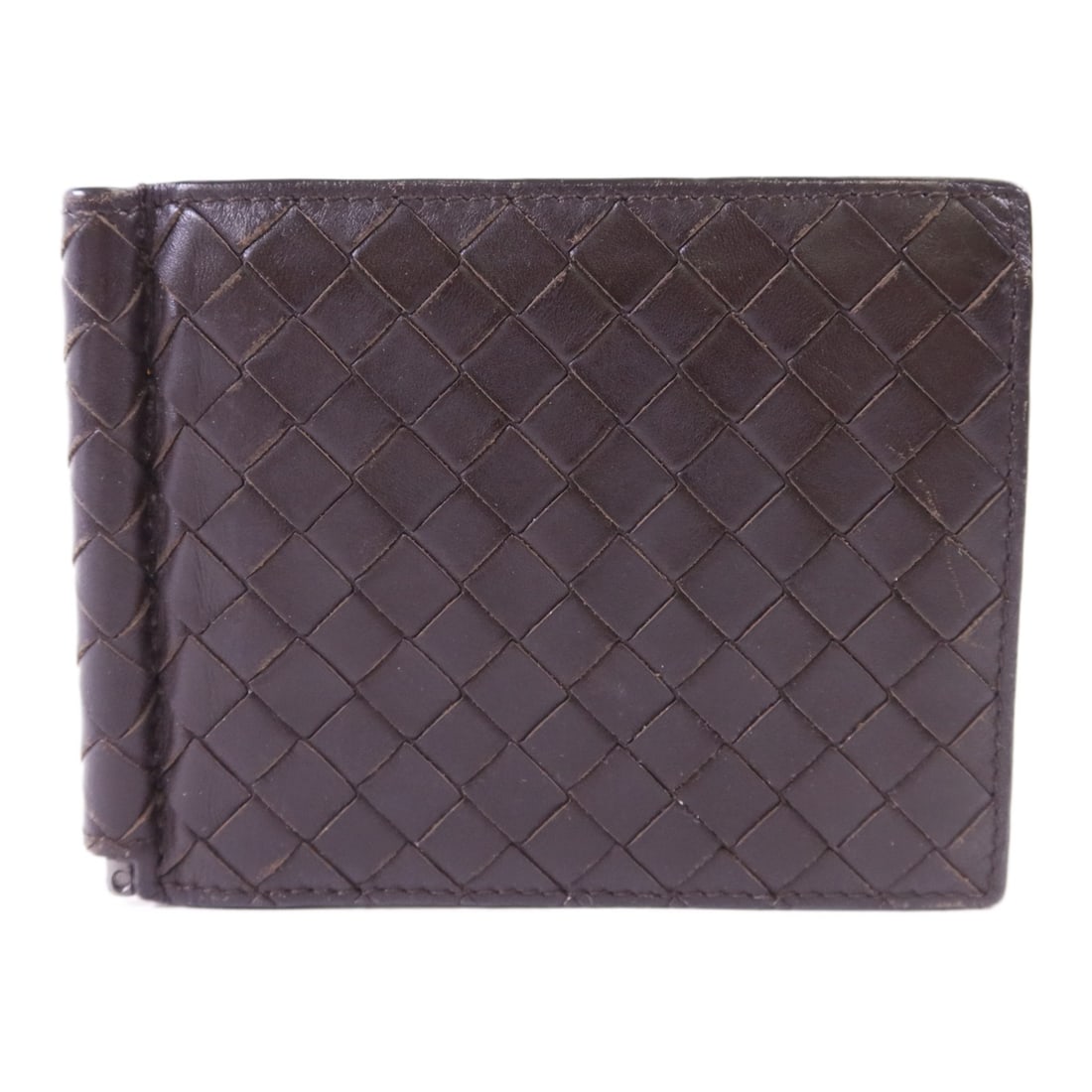 Bottega Veneta 123180 Brown Lambskin Bi Fold Money Clip Wallet: Bottega Veneta 123180 Brown Lambskin Bi Fold Money Clip Wallet A men's BOTTEGA VENETA bi-fold money clip wallet in brown lambskin (sheep leather). It features space for six cards and is identified by 