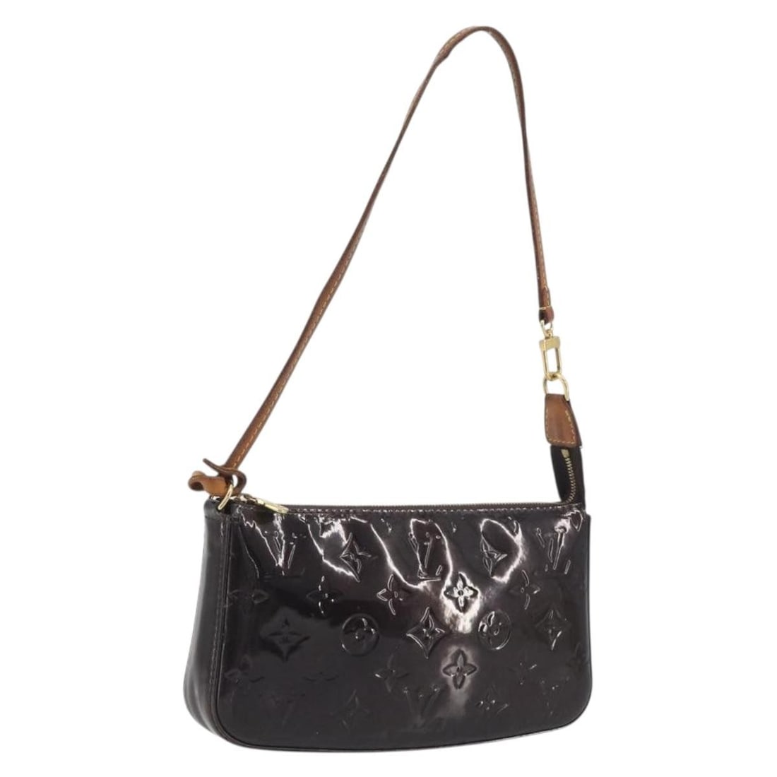 Louis Vuitton M91576 Vernis Patent Leather Pouch Amarante: Louis Vuitton M91576 Vernis Patent Leather Pouch Amarante Louis Vuitton Monogram Vernis pochette pouch in Amarante patent leather. This women's pouch is made in France and features the M91576 product 