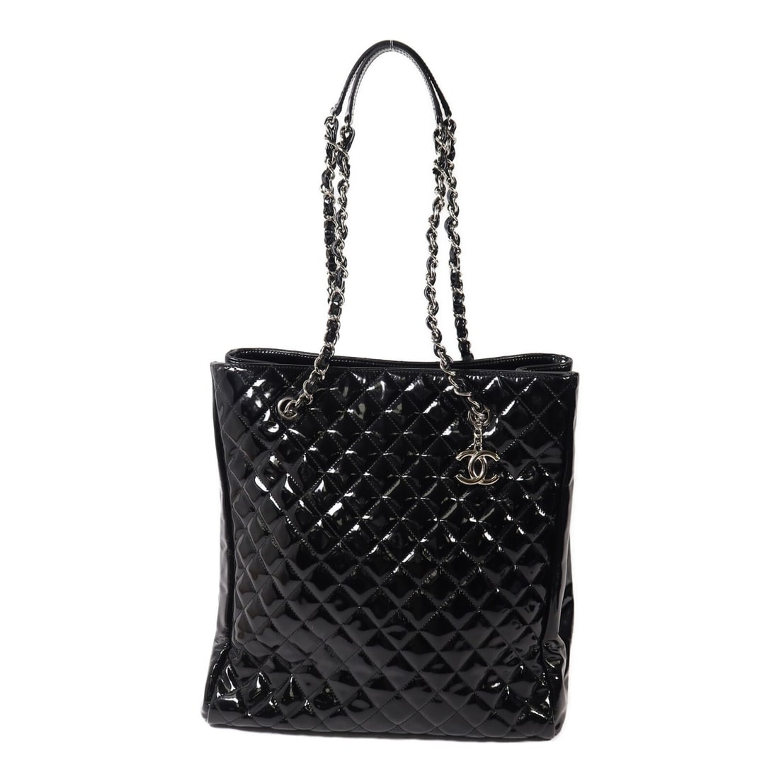 CHANEL CC Chain Shoulder Bag Black Patent Leather SHW: CHANEL CC Chain Shoulder Bag Black Patent Leather SHW Black patent leather shoulder bag with a chain strap and CC design. The interior includes two zip pockets, one card pocket, and one open pocket. I