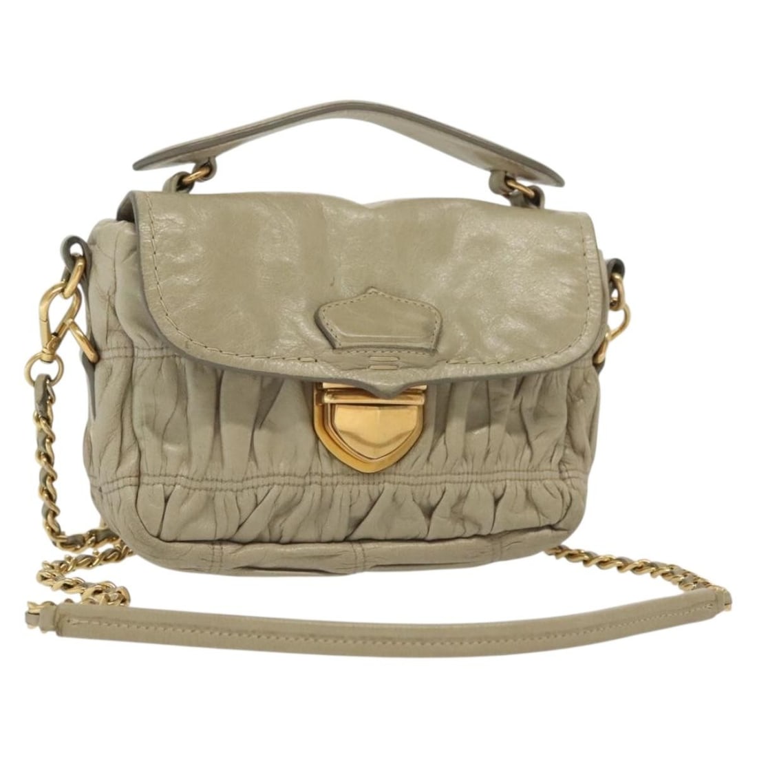 PRADA Beige Gold Chain Shoulder Bag Leather Made in Italy 138848: PRADA Beige Gold Chain Shoulder Bag Leather Made in Italy 138848 This Prada Chain Shoulder Bag is crafted from luxurious beige leather with elegant gold accents. Its compact design features an approxi