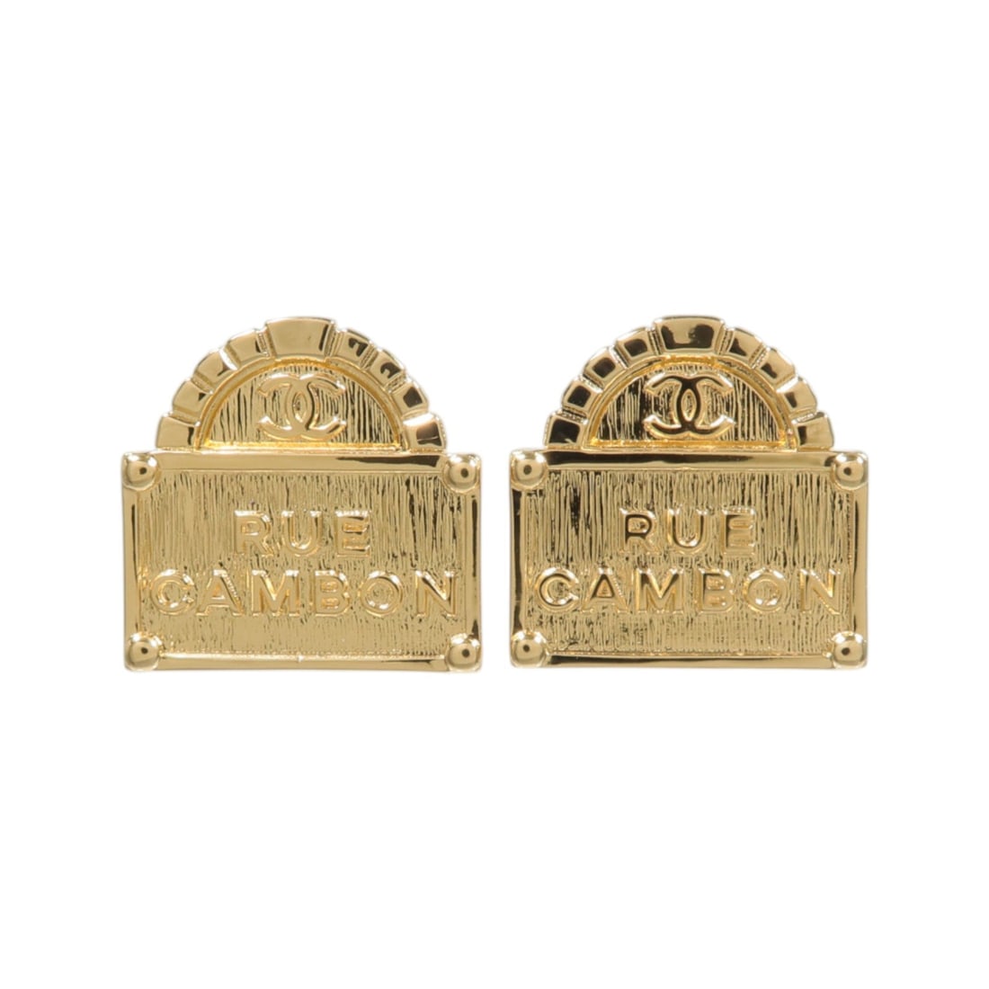 CHANEL B22A CC Pierced Earrings Gold Tone Metal: CHANEL B22A CC Pierced Earrings Gold Tone Metal CHANEL CC pierced earrings in gold-tone metal with the B22A date code. This women's pair features the iconic CC motif and includes a storage box. Condit