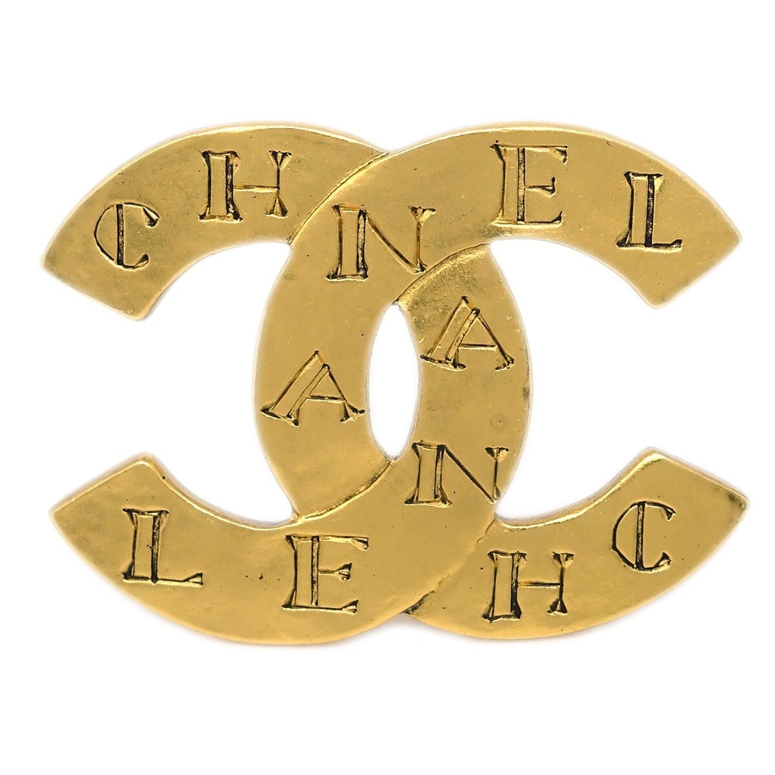 Chanel CC gold plated brooch pin 99A: Chanel CC gold plated brooch pin 99A Chanel CC brooch pin in gold-plated metal, made in France. This brooch features the iconic interlocking CC logo and is marked 99A. Condition is very good. Specific