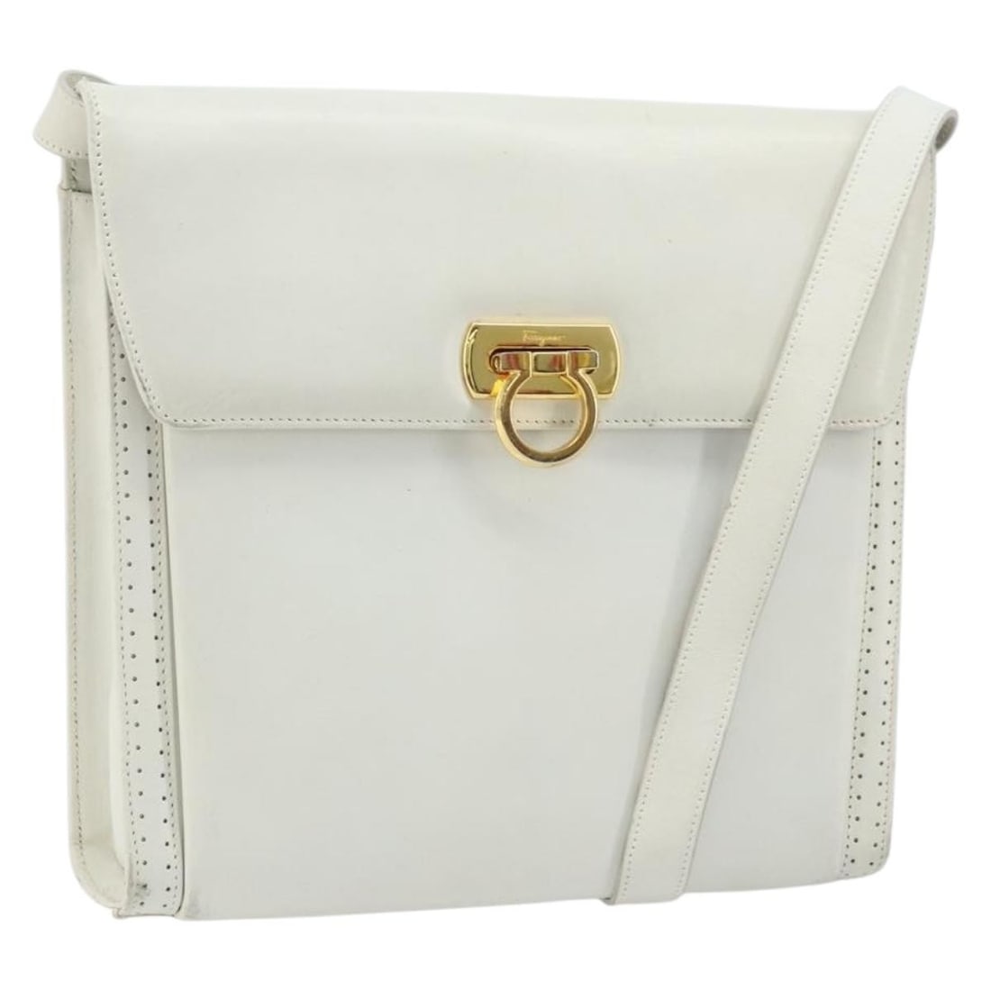 Salvatore Ferragamo White Leather Gancini Shoulder Bag Gold Accents Italy: Salvatore Ferragamo White Leather Gancini Shoulder Bag Gold Accents Italy This Salvatore Ferragamo Gancini shoulder bag features a white and gold leather exterior and is designed for women. The bag ha