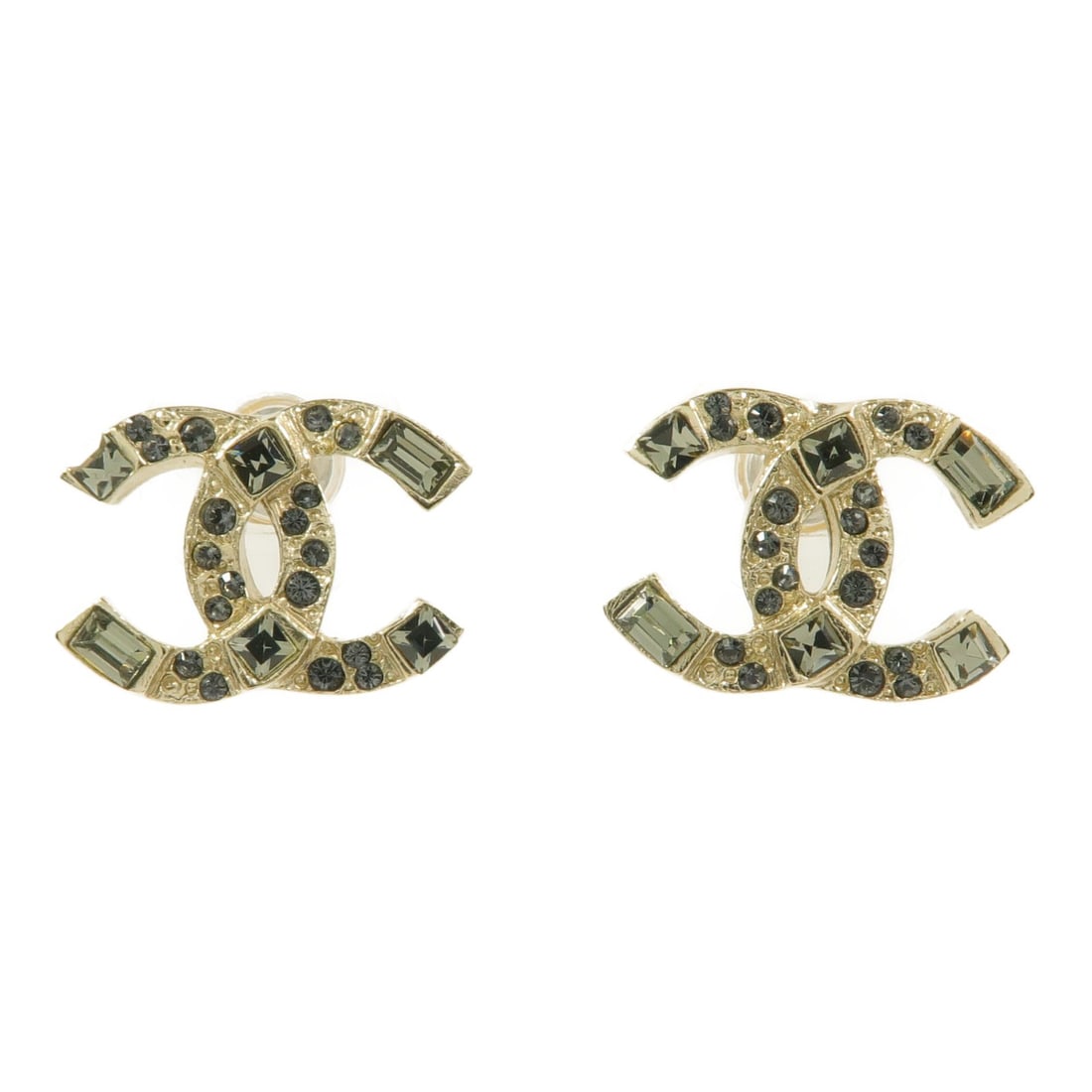 CHANEL CC Pierced Earrings Gold Tone Metal with Box Bag: CHANEL CC Pierced Earrings Gold Tone Metal with Box Bag CHANEL pierced earrings featuring the CC motif in a gold-tone metal finish. Designed for women, this pair comes with a storage box and storage b
