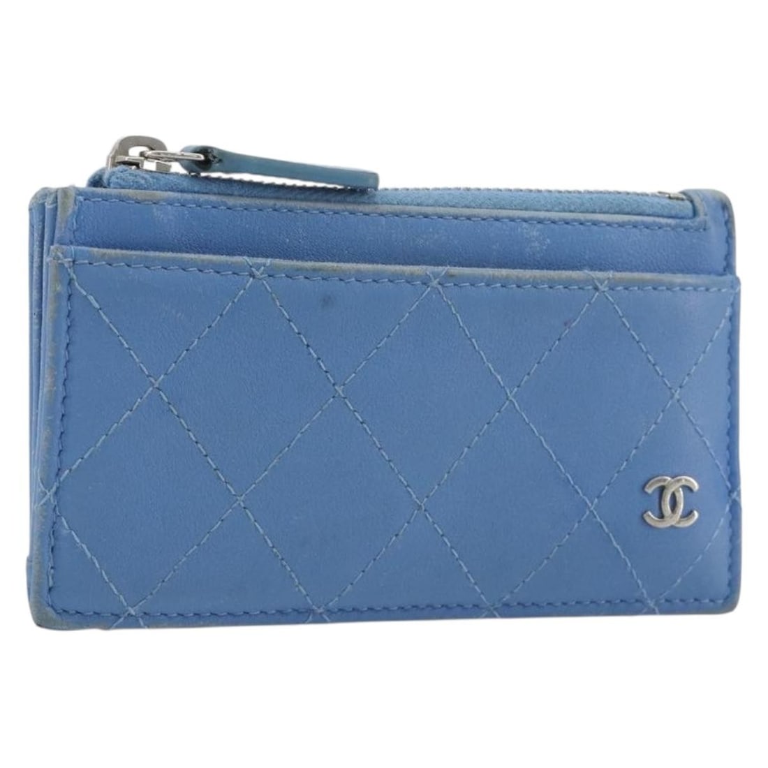 Chanel Matelasse Leather Coin Purse Light Blue Silver Tone: Chanel Matelasse Leather Coin Purse Light Blue Silver Tone Authentic CHANEL Matelasse coin purse in light blue leather with silver-tone CC detailing. Made in Italy for women, this compact piece shows 