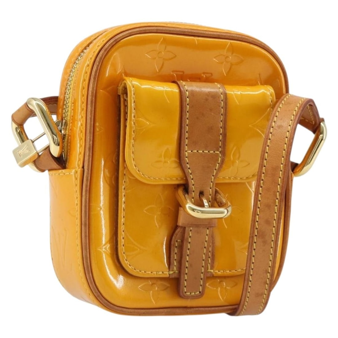Louis Vuitton Christie PM Vernis Shoulder Bag Jaune M91110: Louis Vuitton Christie PM Vernis Shoulder Bag Jaune M91110 Louis Vuitton Monogram Vernis Christie PM shoulder bag in Jaune, made from patent leather and made in France. This item is the Christie PM st