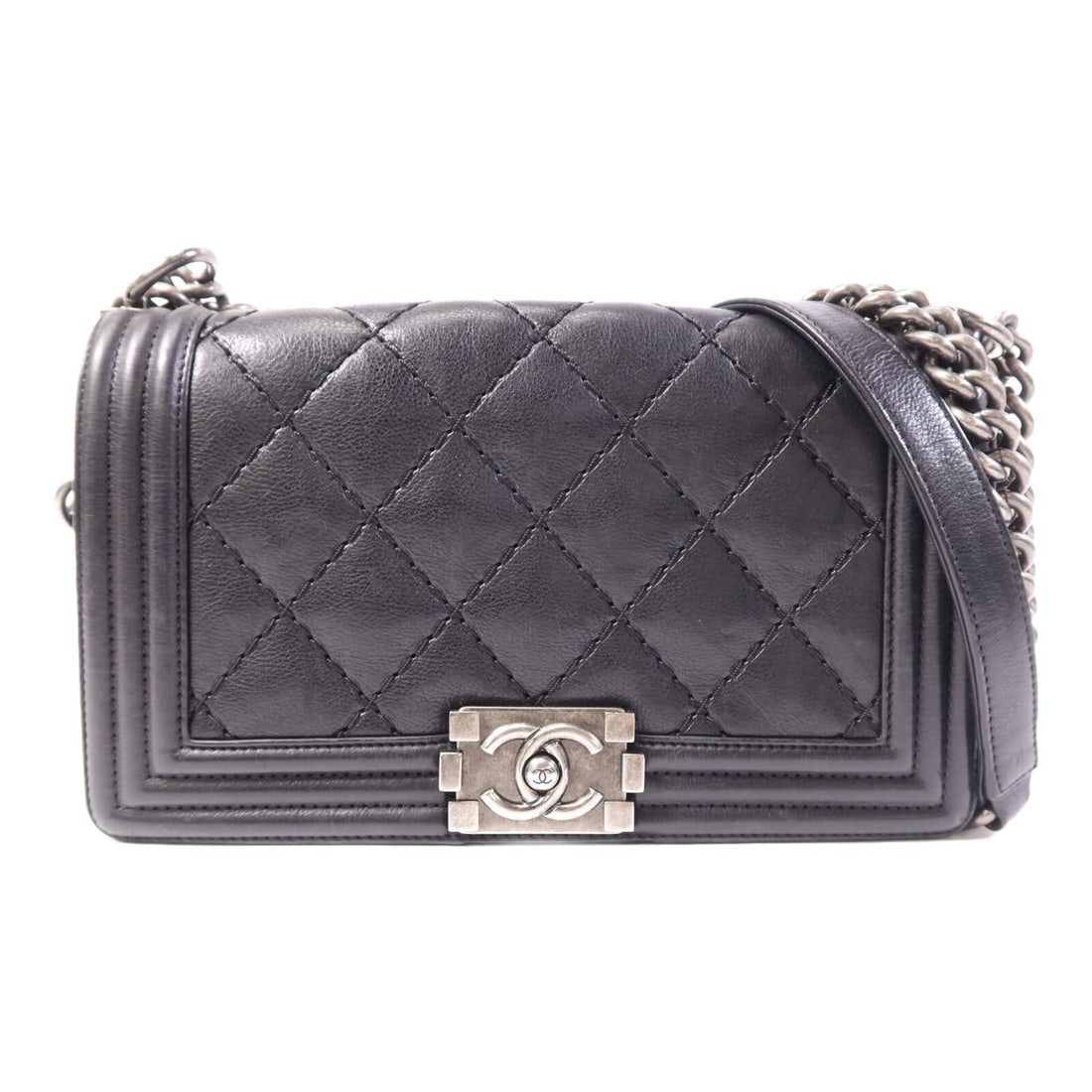 CHANEL Boy 25 A92105 Black Calfskin Shoulder Bag SHW: CHANEL Boy 25 A92105 Black Calfskin Shoulder Bag SHW CHANEL Boy 25 shoulder bag in black calfskin leather with CC turn-lock closure and an adjustable shoulder strap. The interior includes one open poc