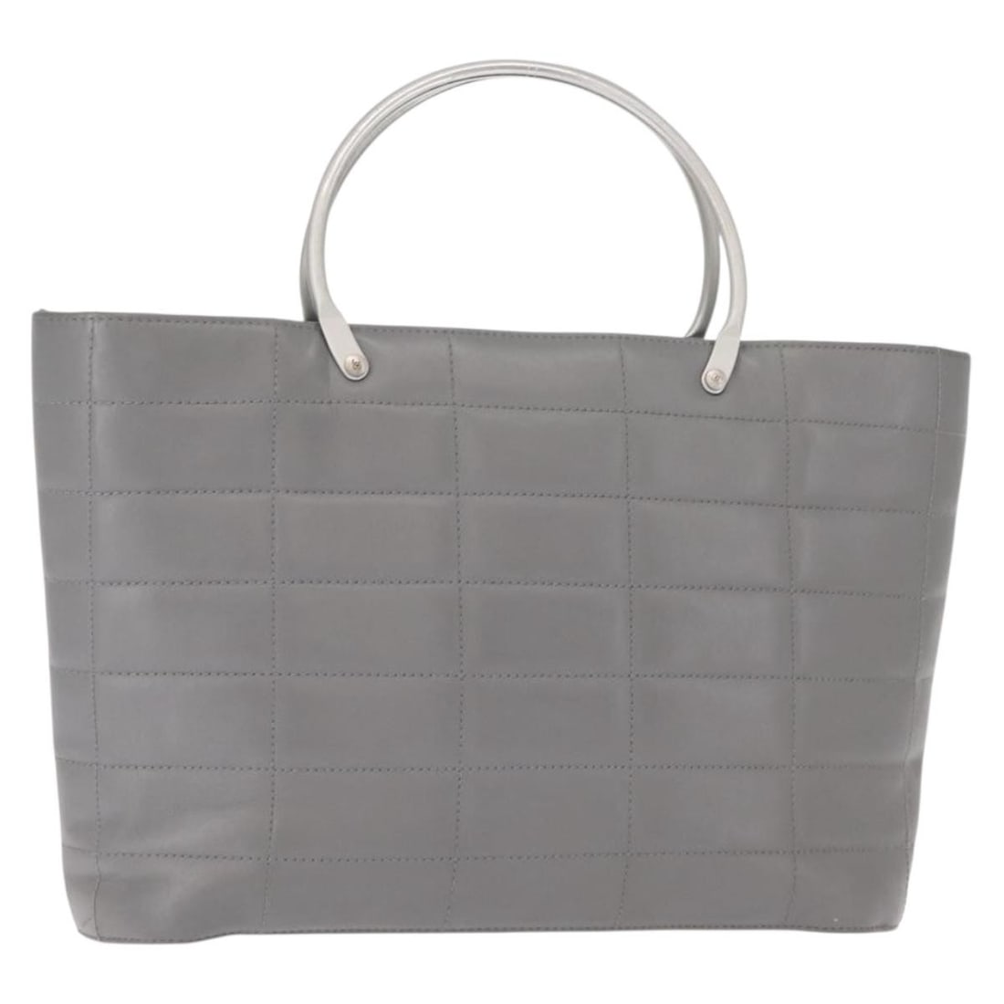 CHANEL Choco Bar Hand Bag Gray Silver Lamb Skin Auth: CHANEL Choco Bar Hand Bag Gray Silver Lamb Skin Auth This authentic CHANEL Choco Bar Hand Bag is a sophisticated accessory crafted from luxurious lambskin in a chic gray and silver color combination. 