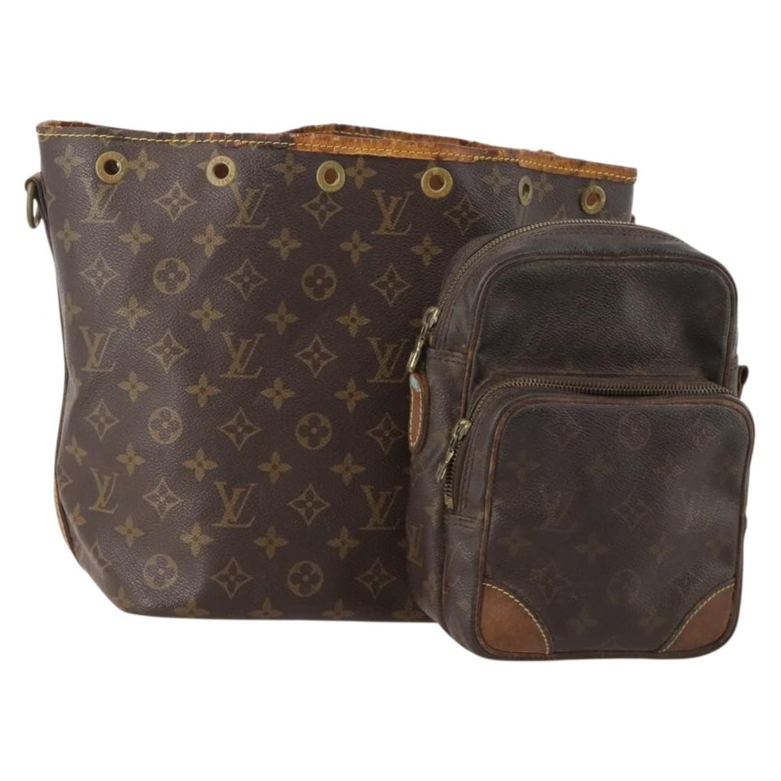 2 Louis Vuitton Monogram Canvas Shoulder Bags France: 2 Louis Vuitton Monogram Canvas Shoulder Bags France Louis Vuitton shoulder bag in Monogram Canvas, made in France for women. This special bundle offer includes only the item shown in the photo; no bo
