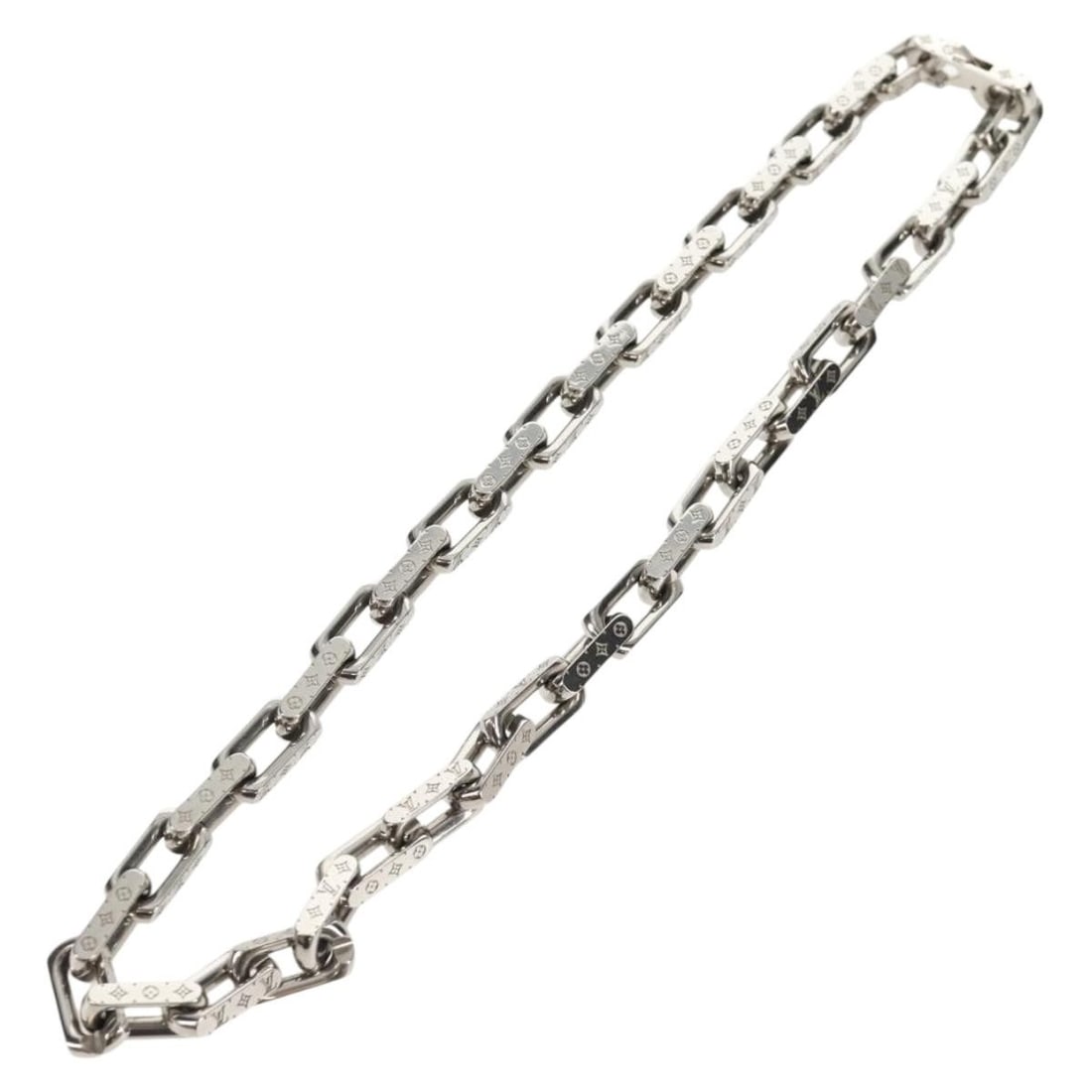 LOUIS VUITTON Chain Necklace Metal Silver M00307 Auth Italy: LOUIS VUITTON Chain Necklace Metal Silver M00307 Auth Italy Introducing the elegant LOUIS VUITTON Chain Necklace, a stunning accessory crafted in Italy. This necklace features a sleek silver metal fin