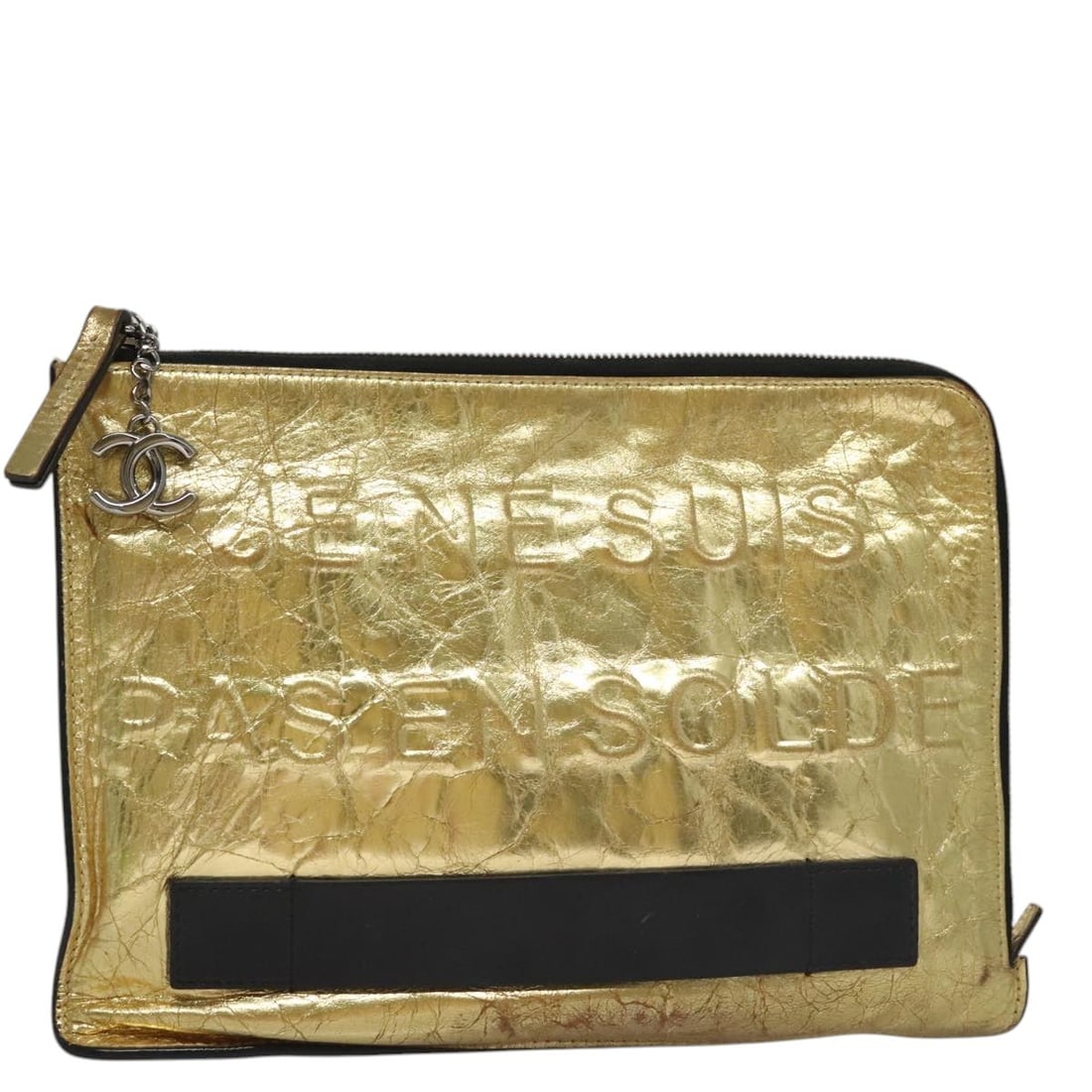 CHANEL Gold Leather Clutch Bag CC Italy: CHANEL Gold Leather Clutch Bag CC Italy CHANEL clutch bag in gold leather with CC detailing. This women's bag is made in Italy and is offered without the original box or dust bag; only the item shown 