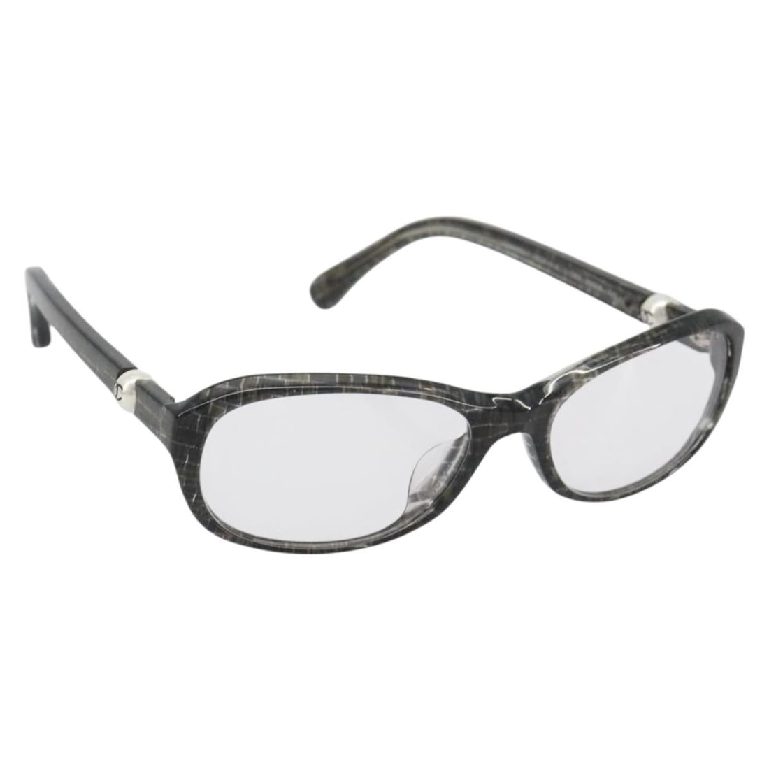 CHANEL Brown Plastic Sunglasses with Case Made in Italy: CHANEL Brown Plastic Sunglasses with Case Made in Italy Authentic CHANEL women's sunglasses in brown plastic with a classic CC design. Made in Italy, this pair includes a sunglass case. Condition is A