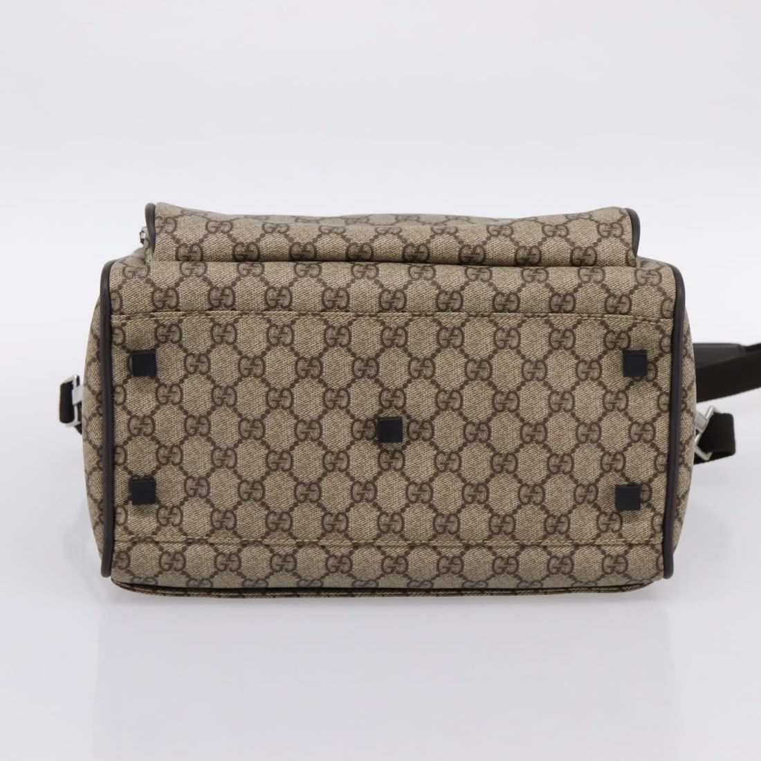 GUCCI 29914 GG Supreme 2way Boston Bag Beige PVC Leather: GUCCI 29914 GG Supreme 2way Boston Bag Beige PVC Leather Gucci GG Supreme Boston bag in beige and silver PVC leather with GG canvas construction. This women's 2-way bag is made in Italy and includes a