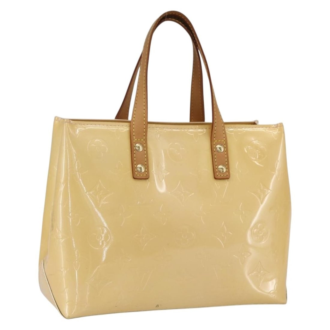 Louis Vuitton Reade PM Patent Leather Handbag in Marshmallow Pink M91306: Louis Vuitton Reade PM Patent Leather Handbag in Marshmallow Pink M91306 This Louis Vuitton Monogram Vernis Reade PM Bag features a Marshmallow Pink patent leather exterior, offering a chic and compac